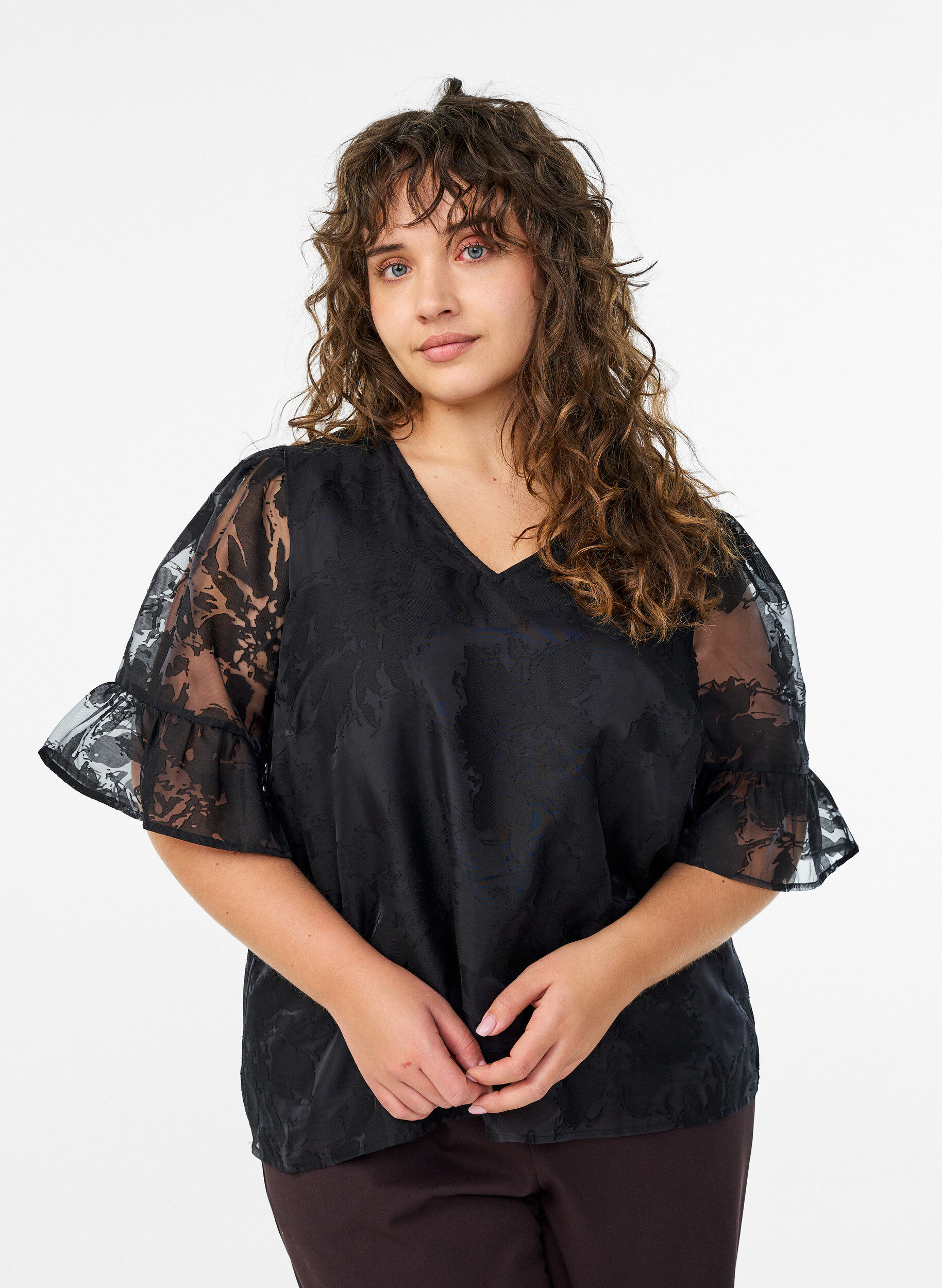 Blouse de soir&eacute;e aspect organza &agrave; motif ton sur ton, Noir, Model