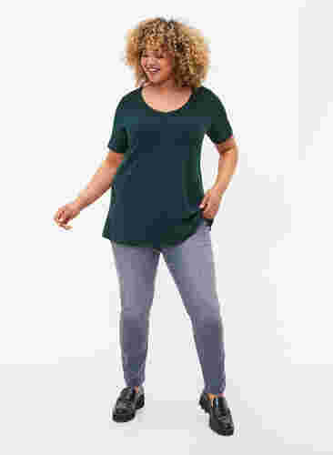 Basic t-shirt in effen kleur met katoen, Scarab, Model image number 2