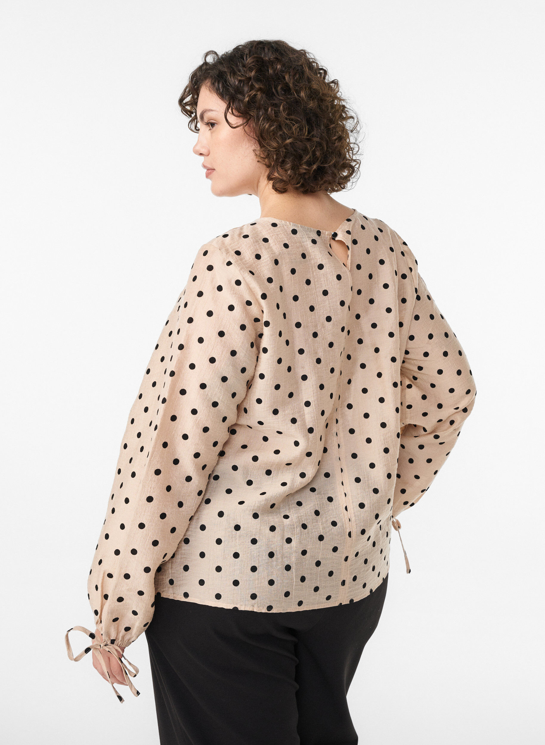 ZizziBlouse met stippen en strikdetails, Beige, Model image number 2