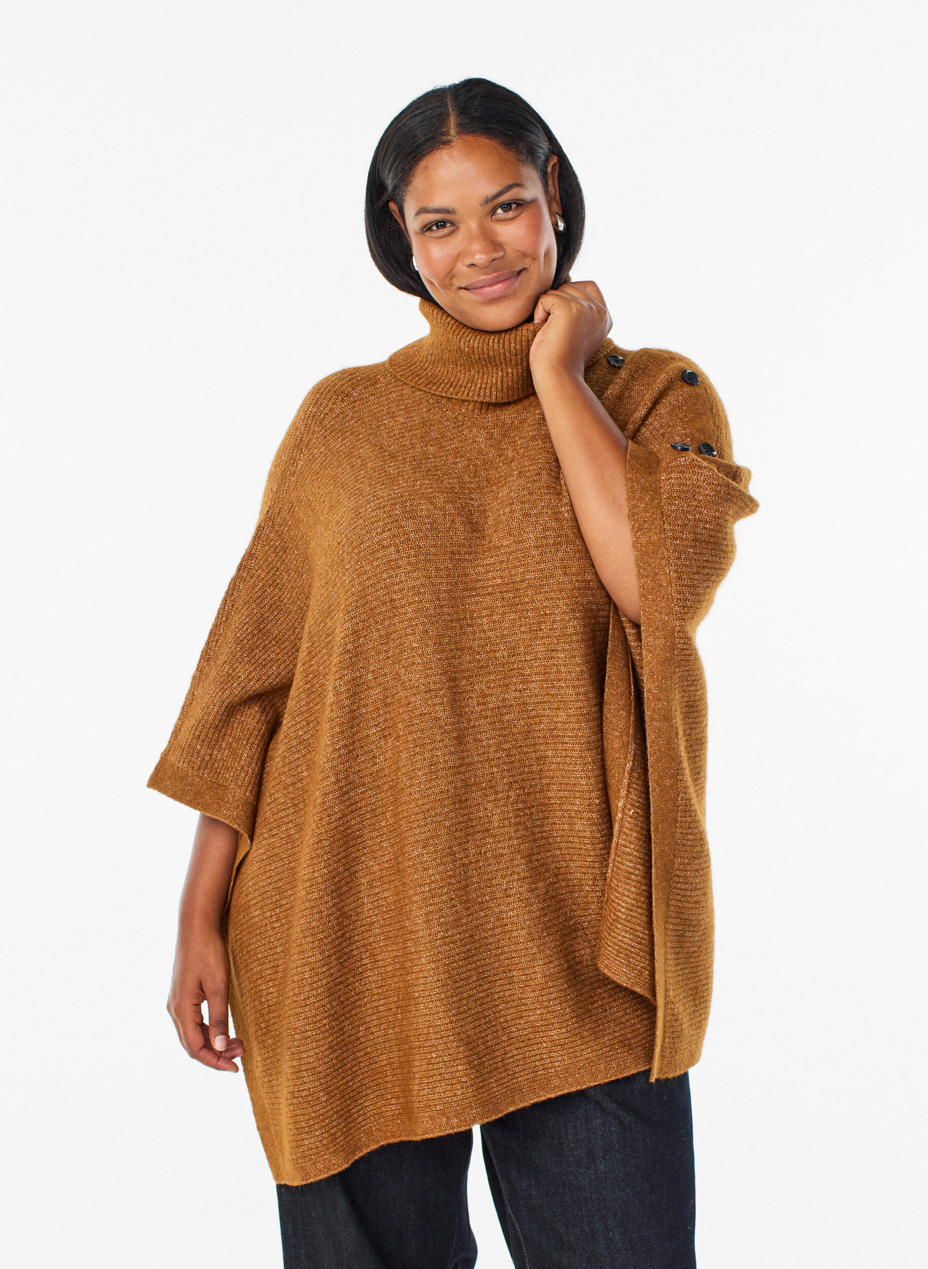 Poncho &agrave; col roul&eacute; avec d&eacute;tail boutonn&eacute;, Marron, Model