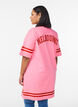 Kort T-shirtjurkje met sportieve details, Roze, Model image number 2