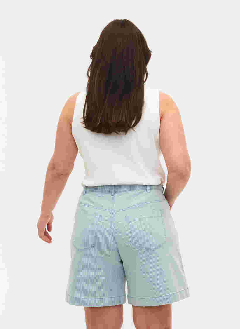 Short en jean à rayures, Light Blue Stripe, Model image number 1