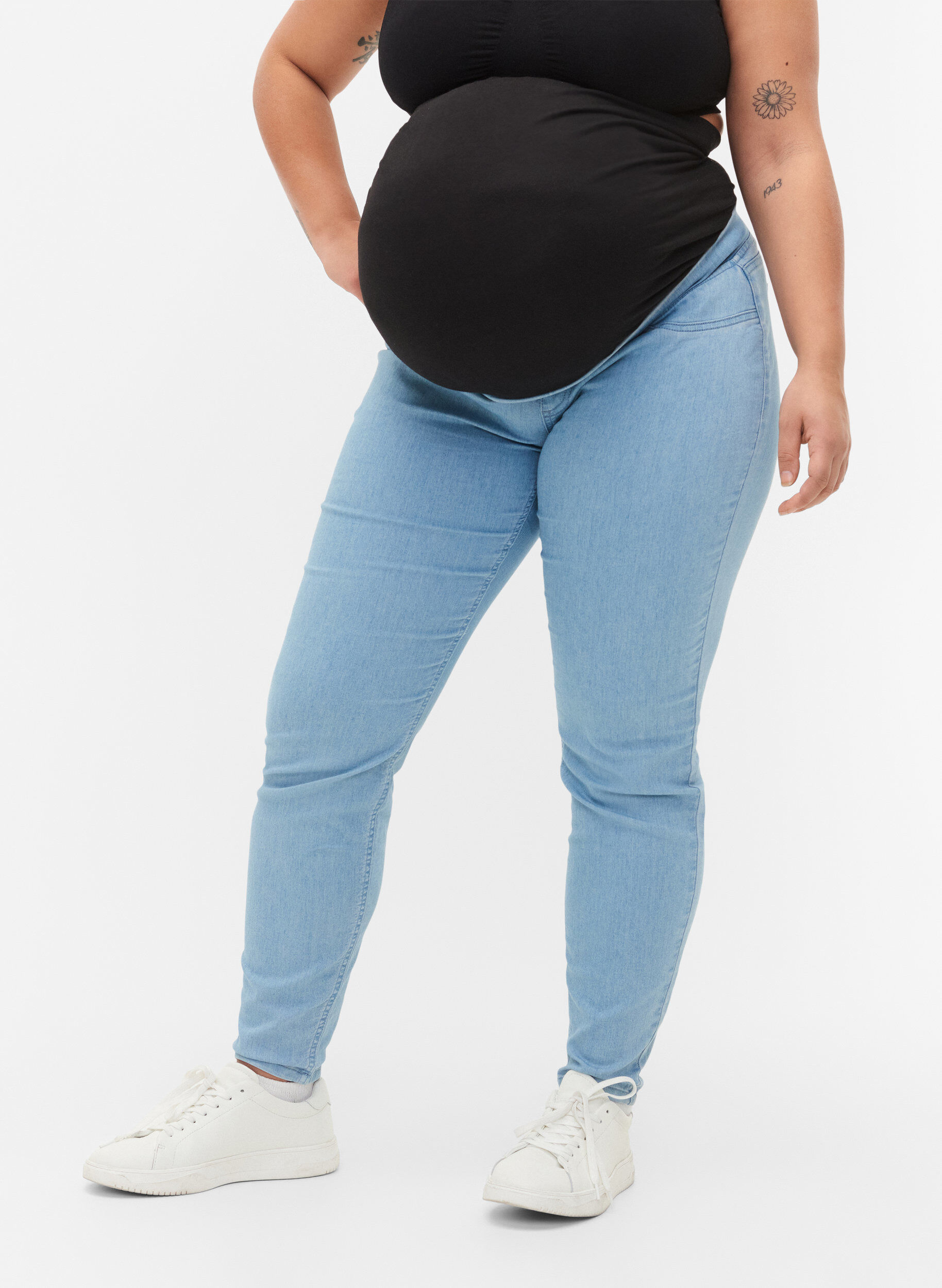 ZizziZwangerschapsjeggings met achterzakken, Blauw, Model image number 2
