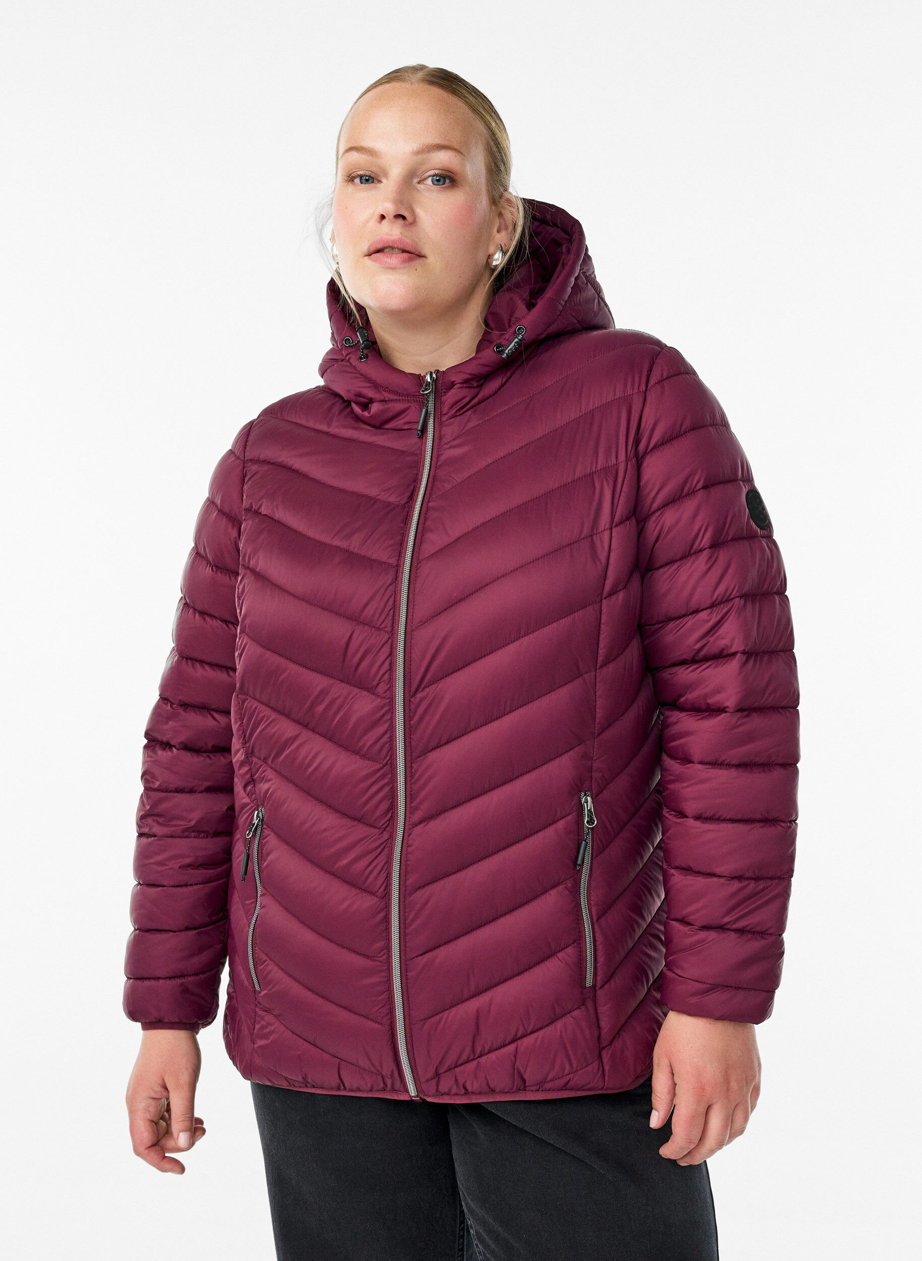 Veste l&eacute;g&egrave;re &agrave; capuche, Bordeaux fonc&eacute;, Model