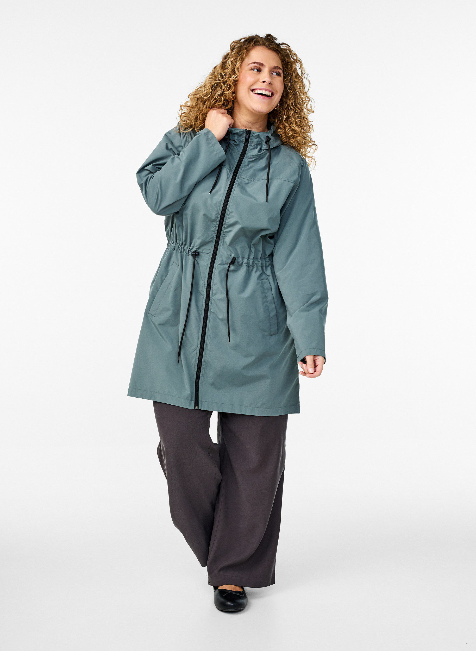 ZizziParka l&eacute;g&egrave;re avec capuche, Vert fonc&eacute;, Model image number 1