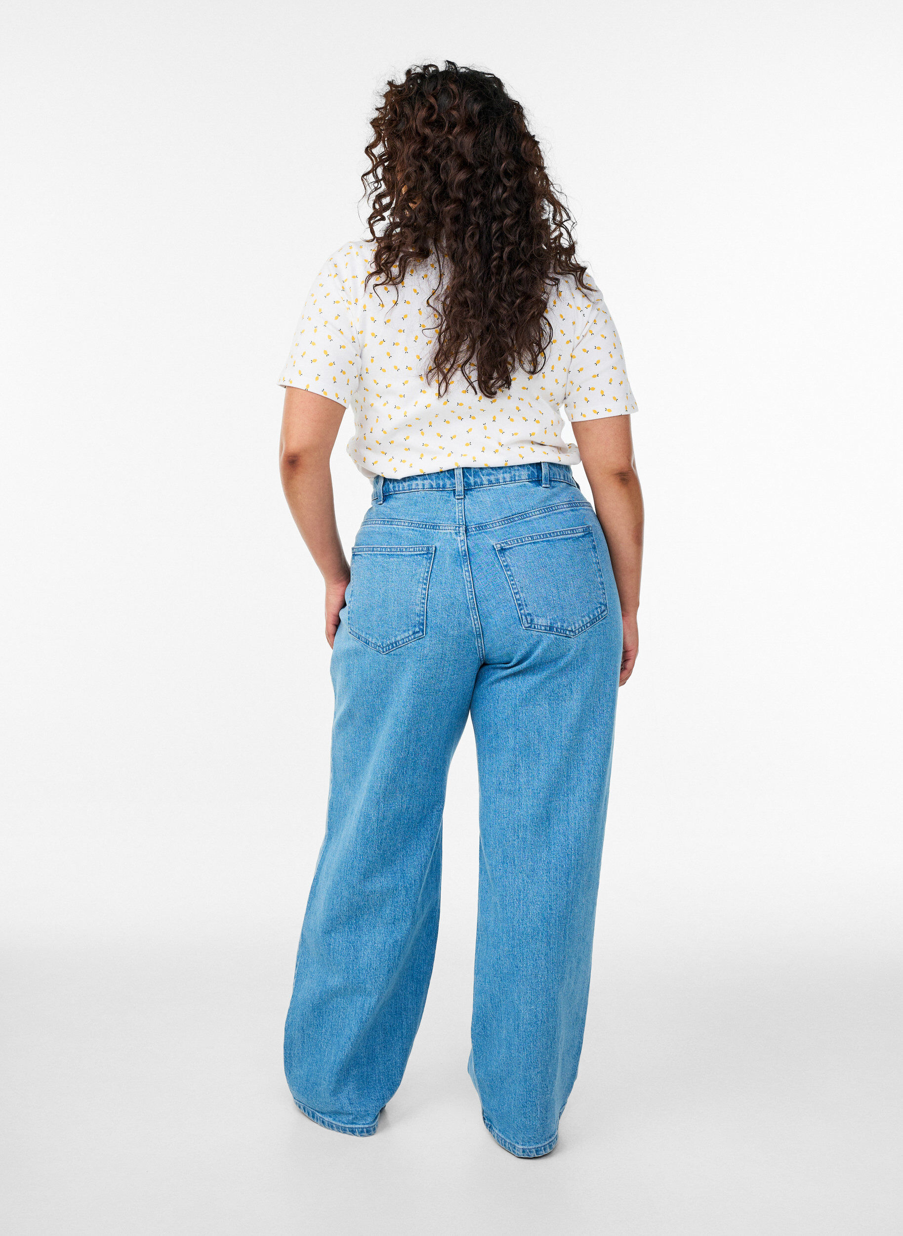 Zizzi T-shirt en coton avec imprim&eacute; int&eacute;gral, Blanc, Model image number 2