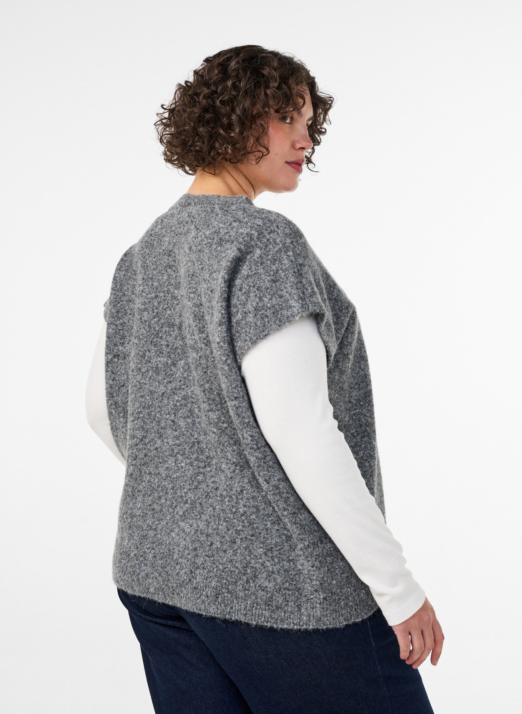 ZizziGebreid gilet met V-hals en decoratieve knopen, Grijs, Model image number 2