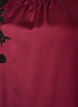 Blouse en satin avec appliqu&eacute; en dentelle et perles, Bordeaux, Packshot image number 2