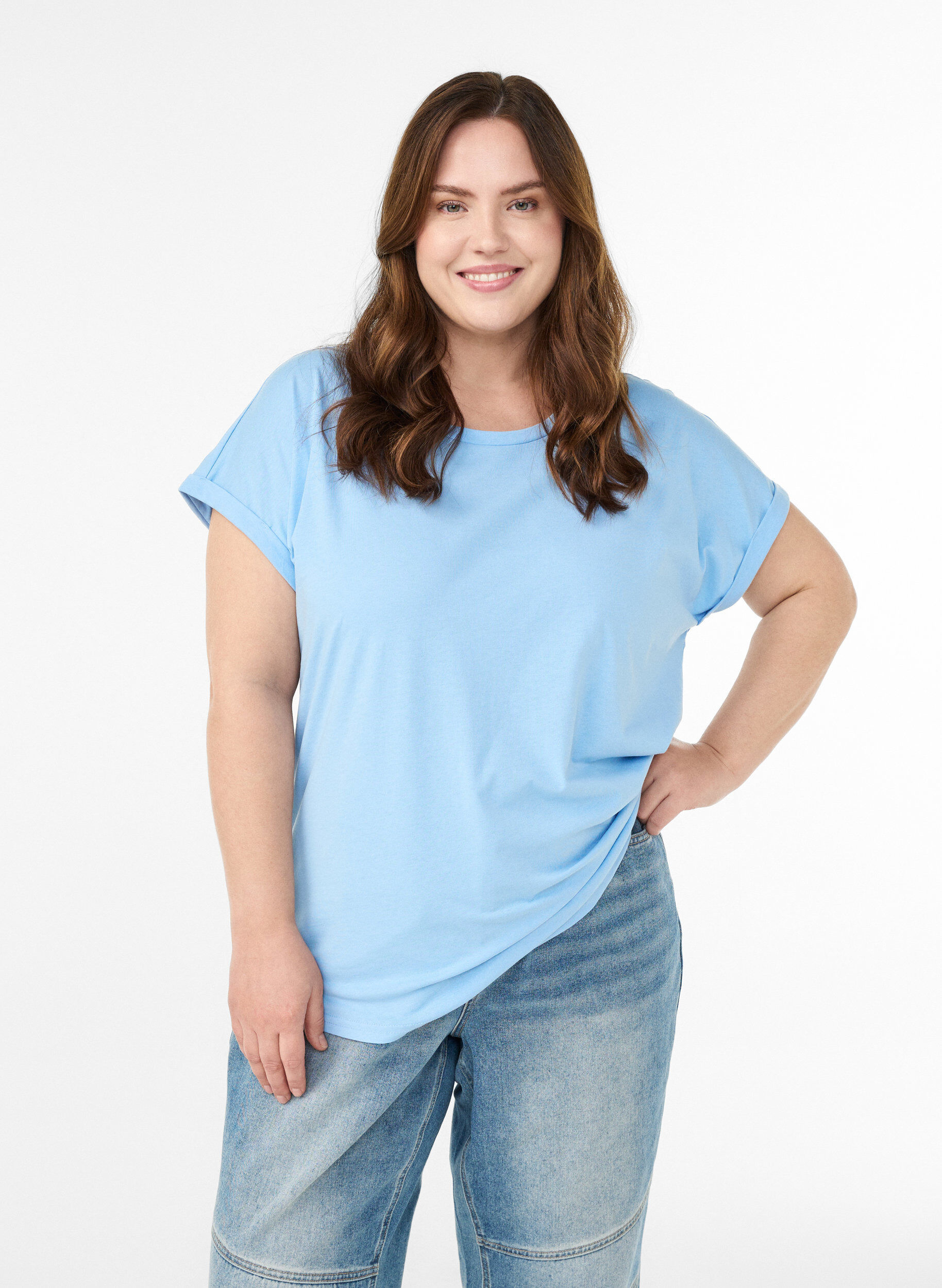 T-shirt met korte mouwen in een katoenmix, Blauw, Model