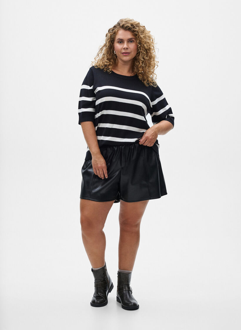 Haut en maille ray&eacute;e &agrave; manches courtes, Noir, Model image number 1