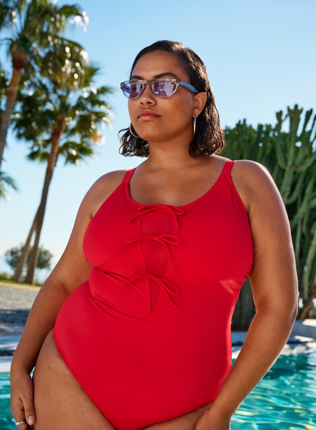 ZizziRood badpak met strikjes, , Model