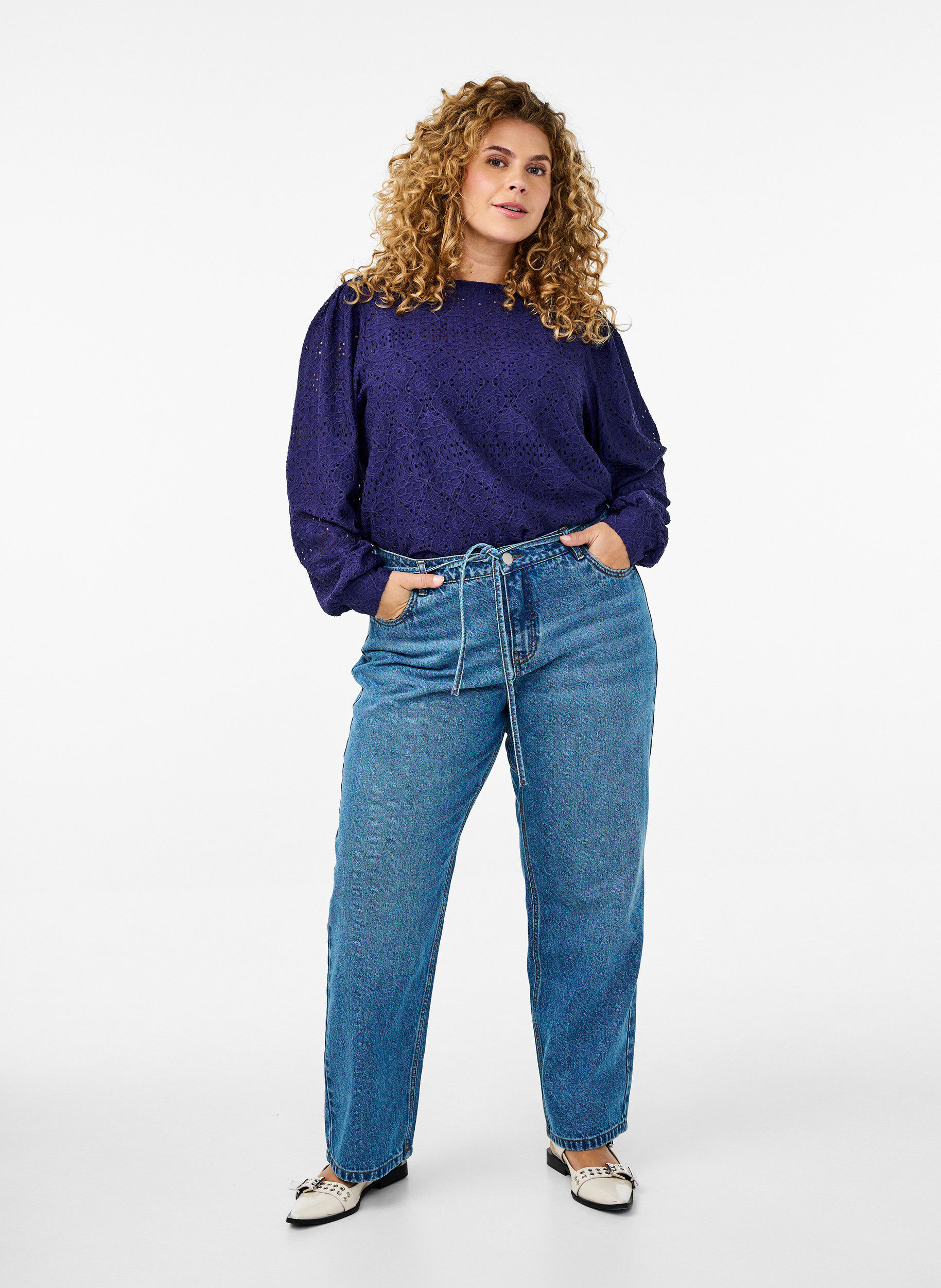 Zizzi Chemisier &agrave; manches longues avec un motif ajour&eacute;, Violet, Model image number 1