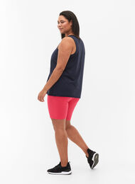 Strakke sport shorts, Azalea, Model