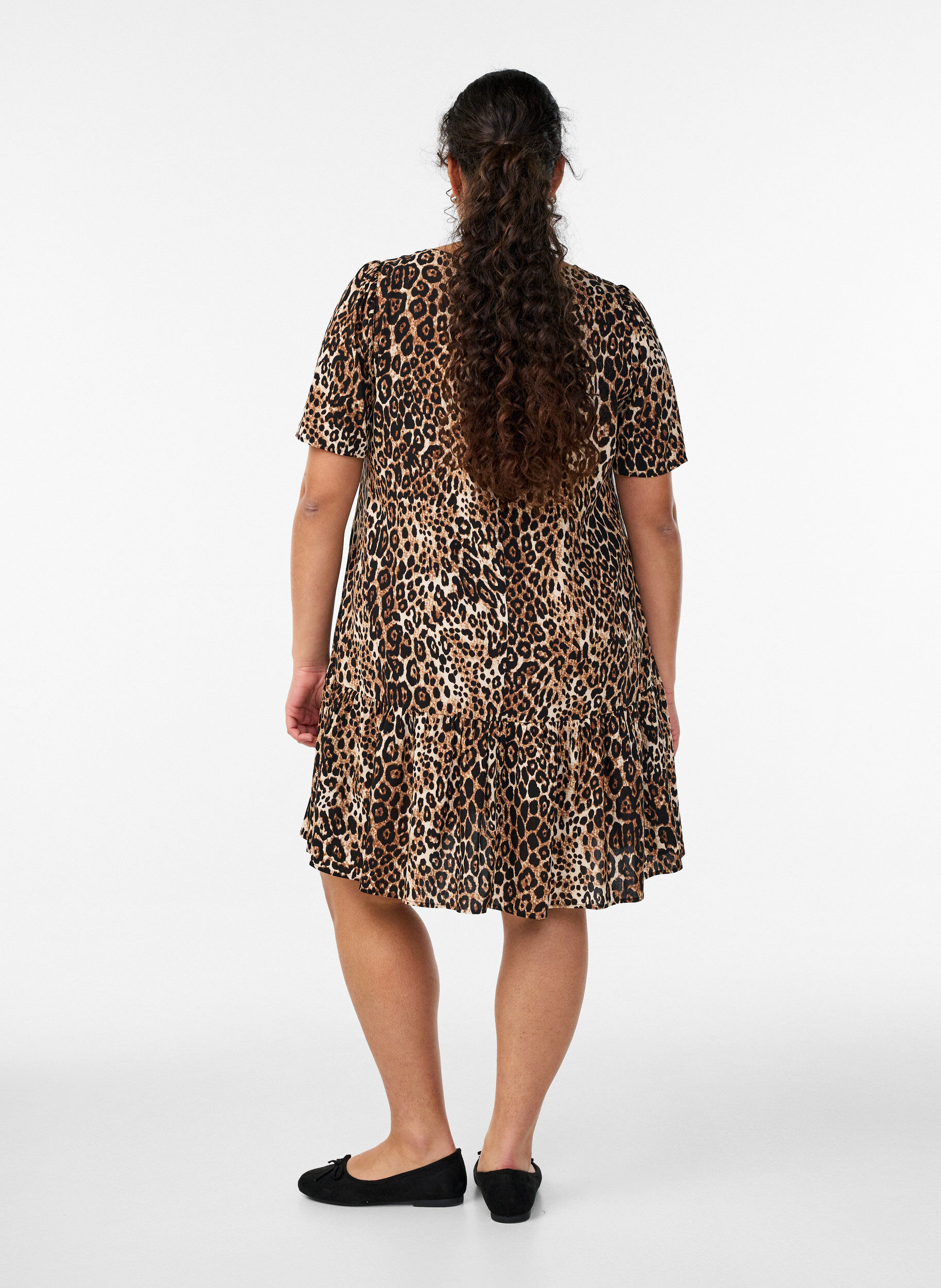 ZizziRobe en viscose avec d&eacute;coupe, Marron, Model image number 2