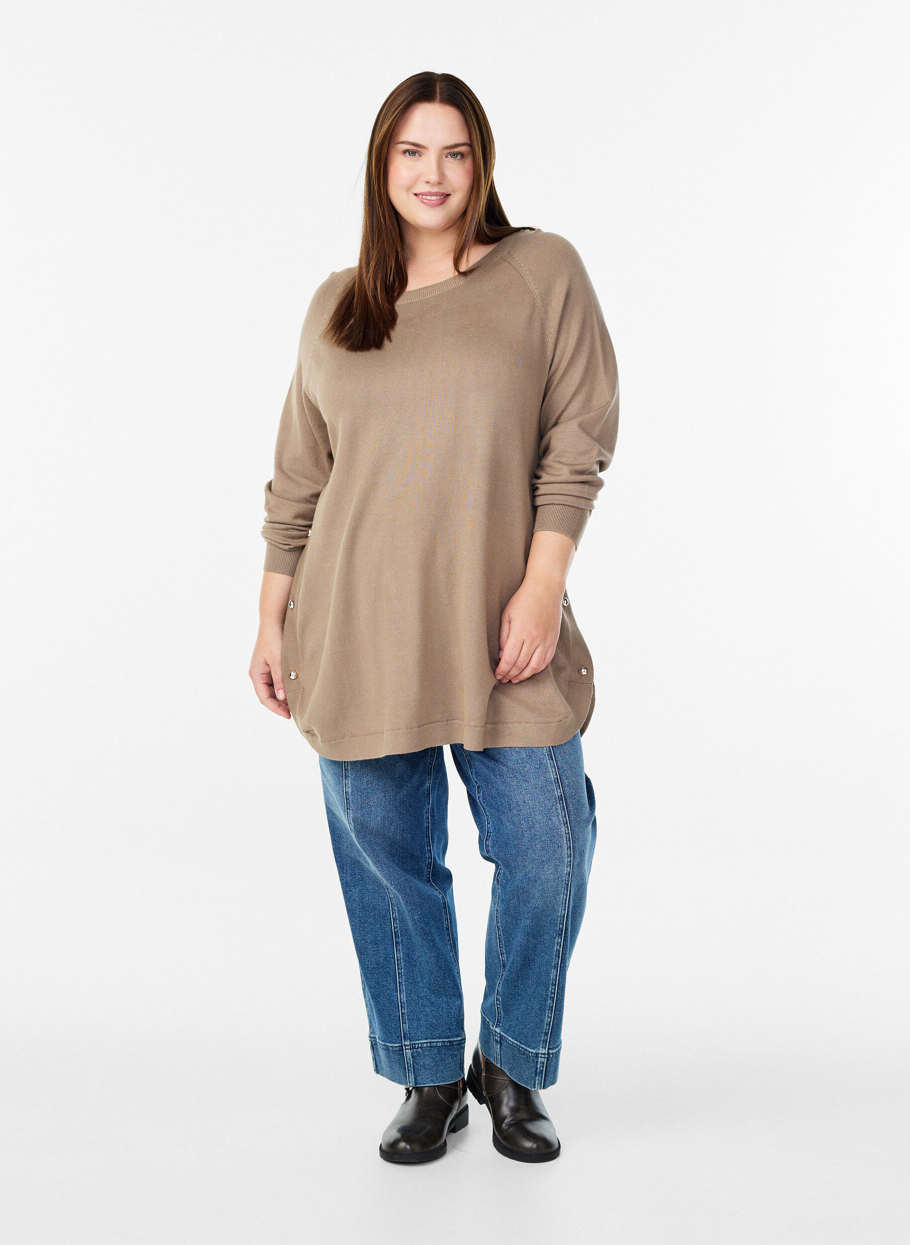 ZizziBlouse en maille avec boutons sur le c&ocirc;t&eacute;, Beige, Model image number 1