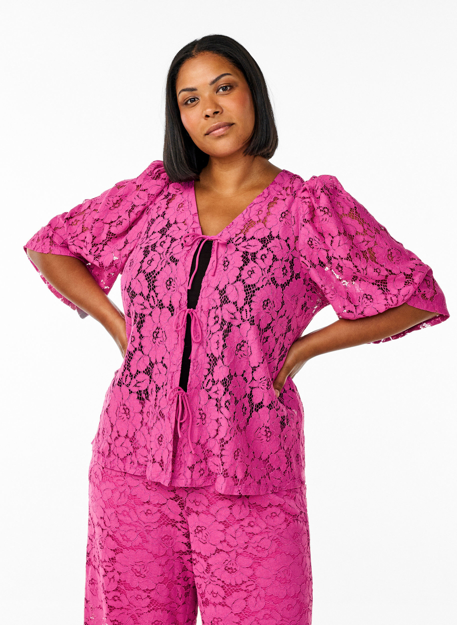 Chemisier en dentelle &agrave; manches 3/4 et n&oelig;uds sur le devant, Violet, Model