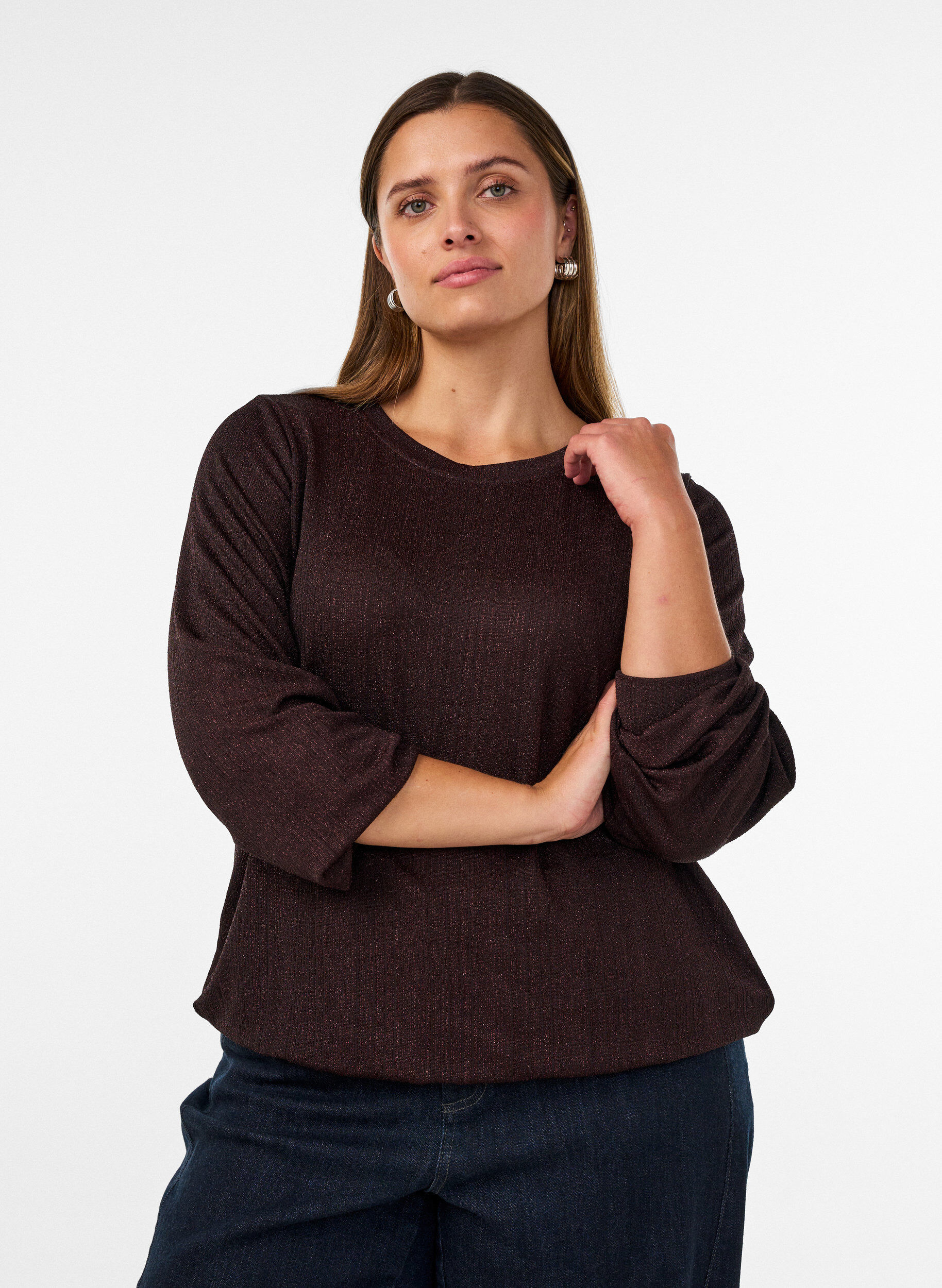 Blouse avec texture verticale et fils scintillants, Marron, Model