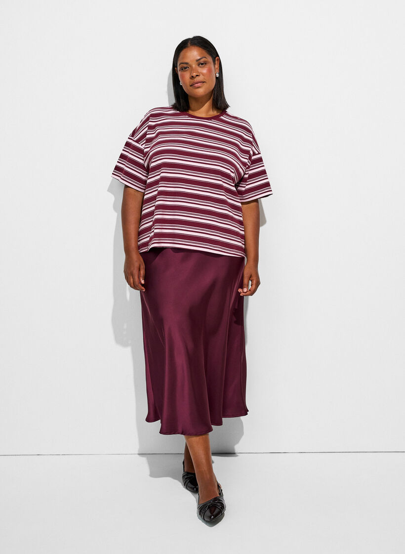 Satijnen midi rok, Rood, Model