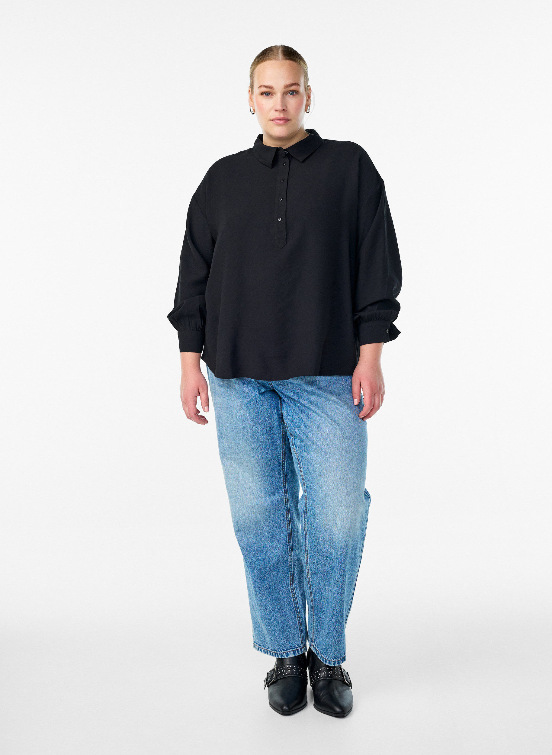 ZizziBlouse met knoopdetail op de rug, Zwart, Model image number 1