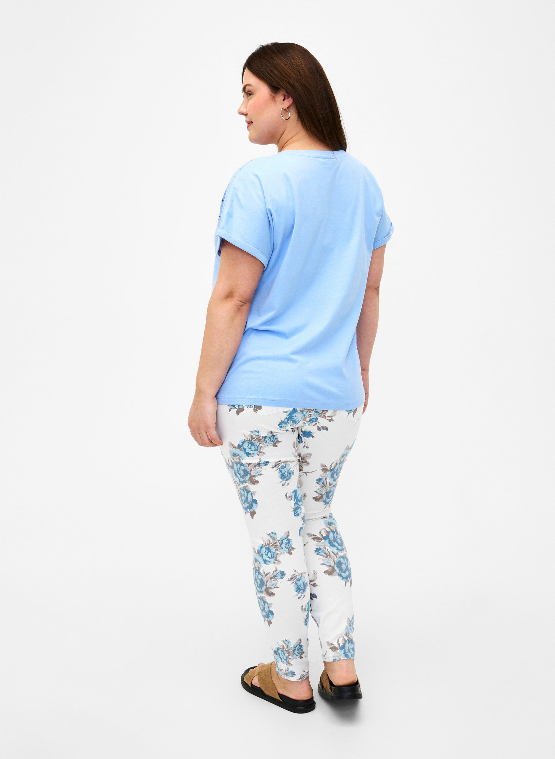 ZizziSuperslanke Amy jeans met bloemenprint, Wit, Model image number 1