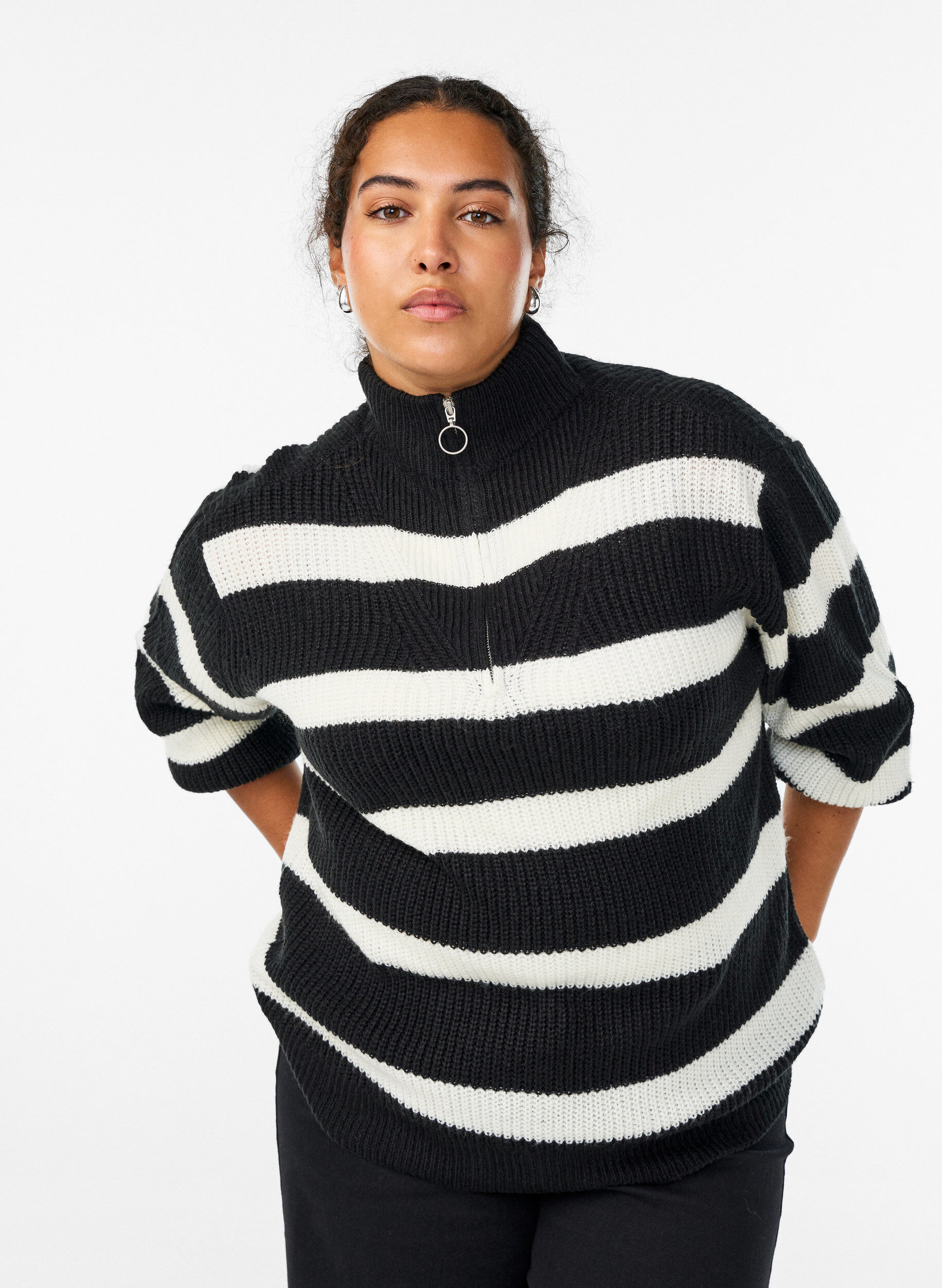 ZizziPull en tricot avec col haut et fermeture &eacute;clair, Noir, Model image number 0