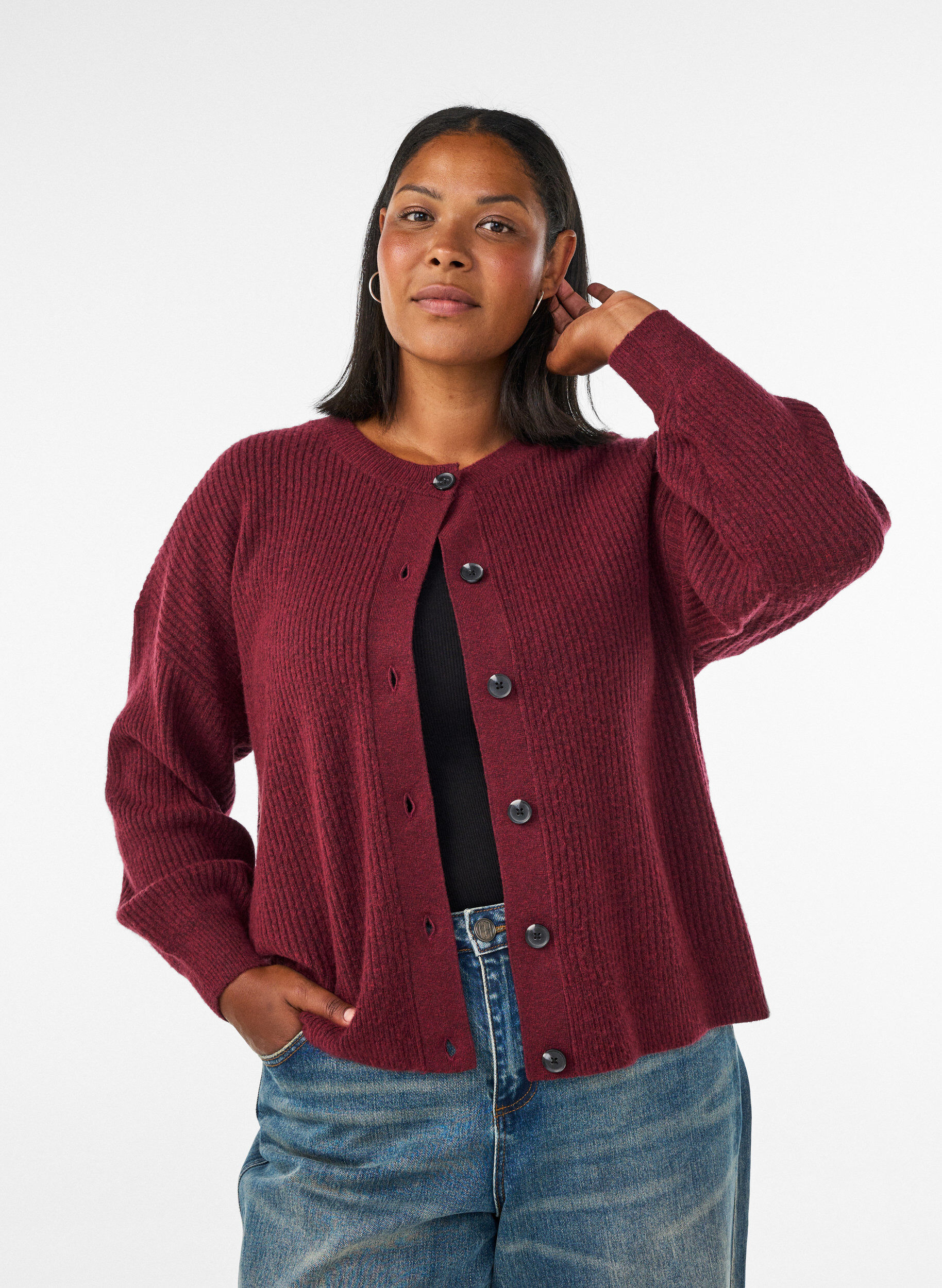 Cardigan en tricot c&ocirc;tel&eacute; avec boutons, Bordeaux, Model