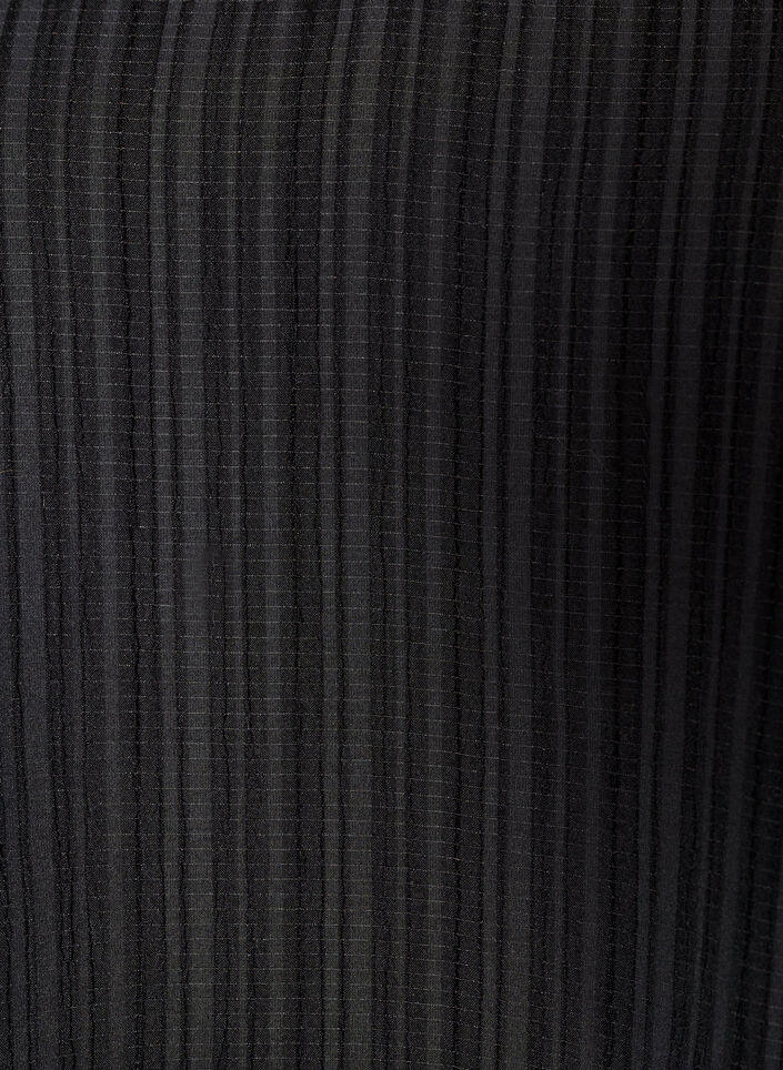 Blouse textur&eacute;e avec col V et volants, Noir, Packshot image number 2