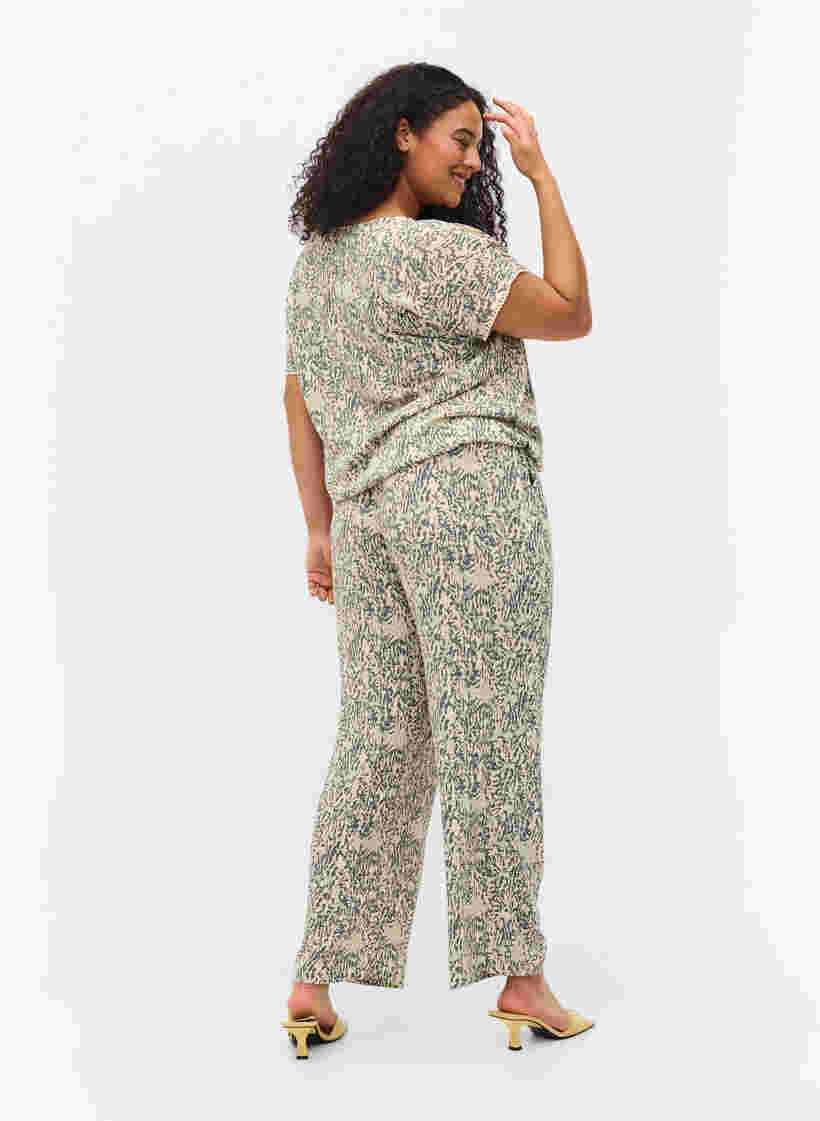 Pantalon ample en viscose avec imprimé, Balsam Green AOP, Model image number 1