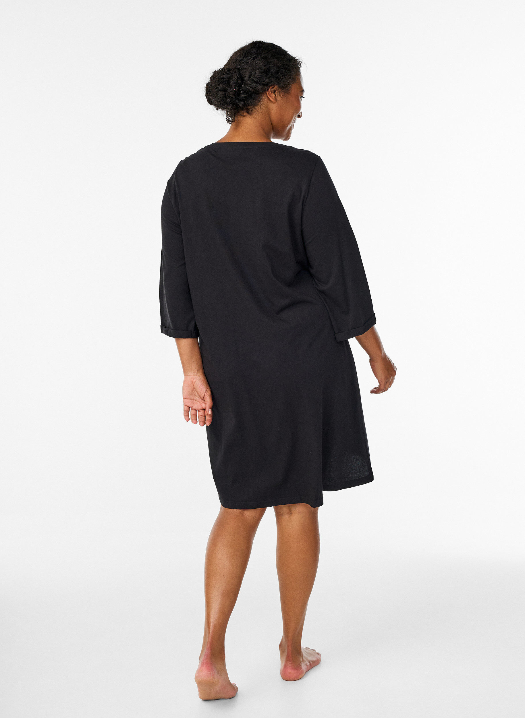 ZizziNachthemd in biologisch katoen met kerstmotief, Zwart, Model image number 2