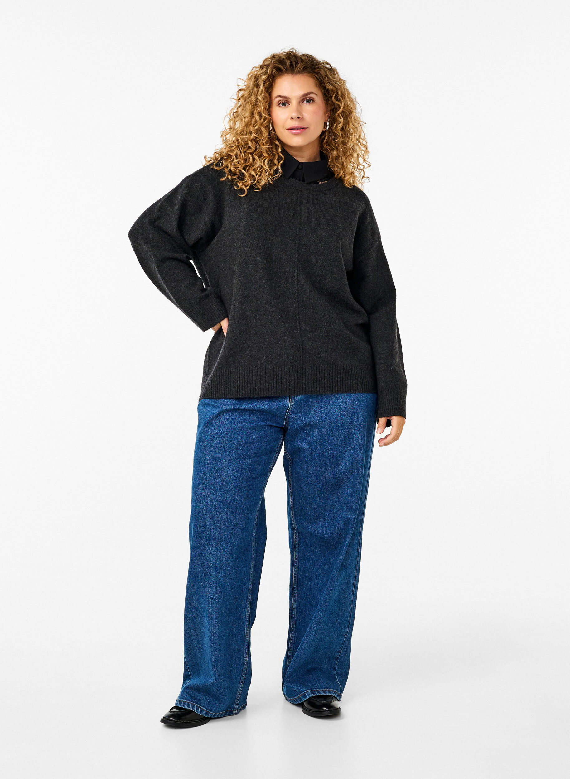 Zizzi Chemisier en maille &agrave; col rond et couture centrale, Dark Grey Melange, Model image number 2