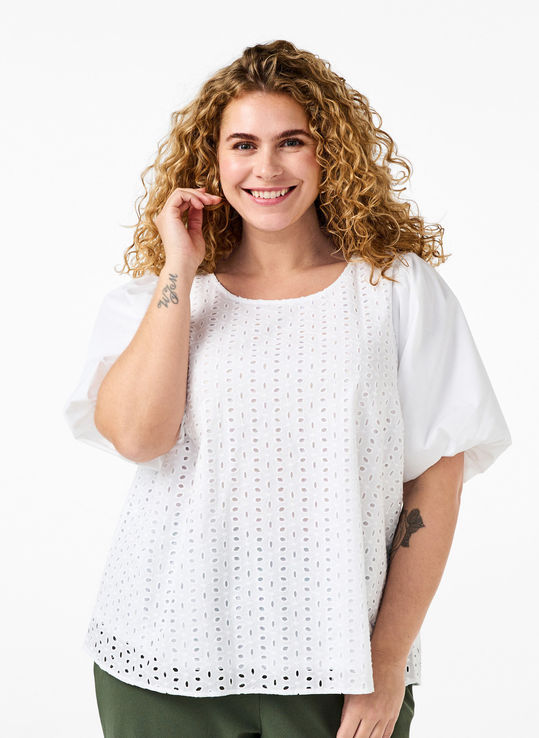 ZizziBlouse met pofmouwen en kant patroon, Wit, Model image number 0