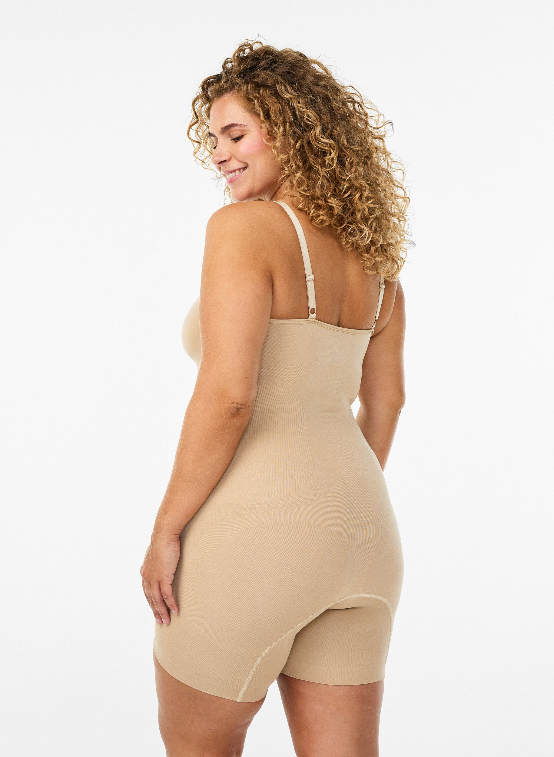 ZizziShapewear body met opening aan de onderkant, Beige, Model image number 1