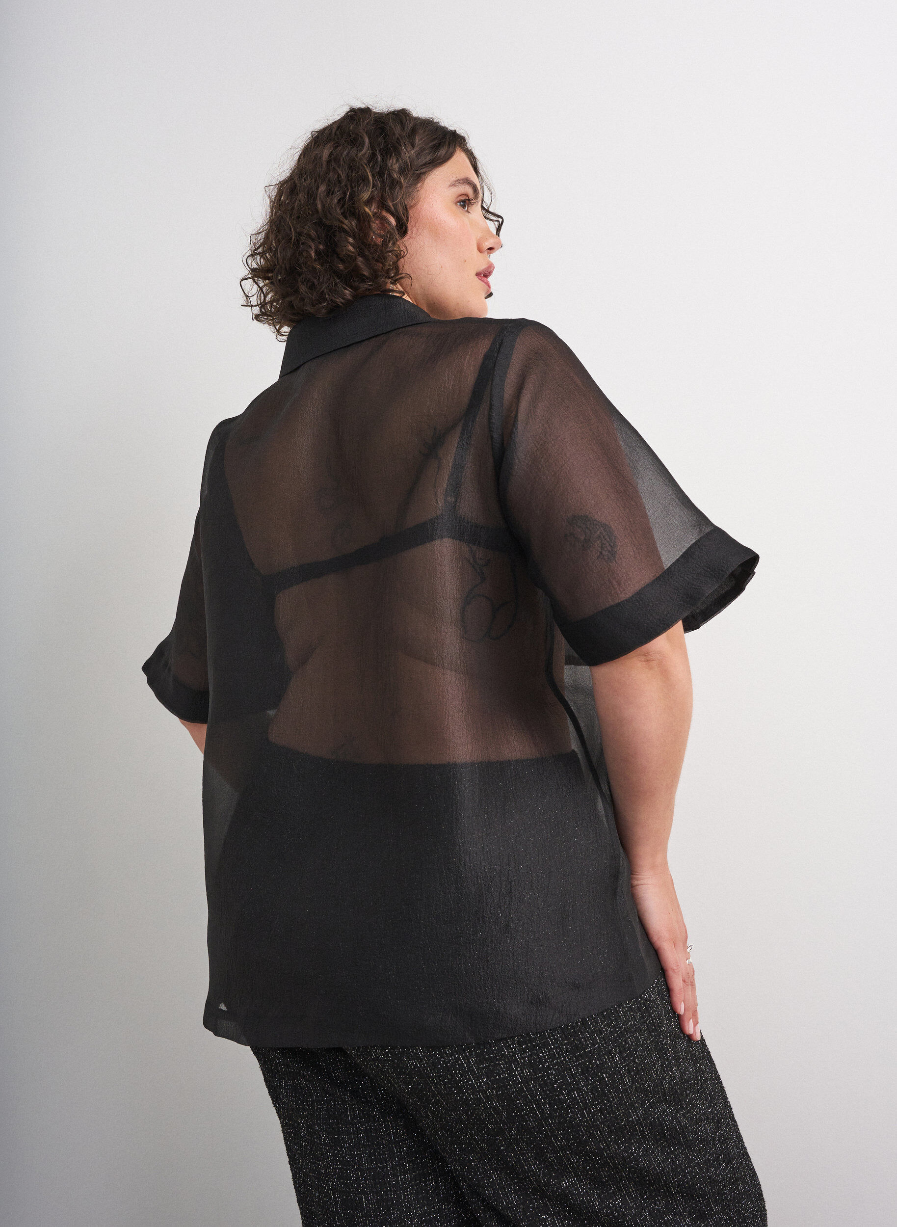 ZizziTransparant shirt met korte mouwen met borstzakken, Zwart, Model image number 2