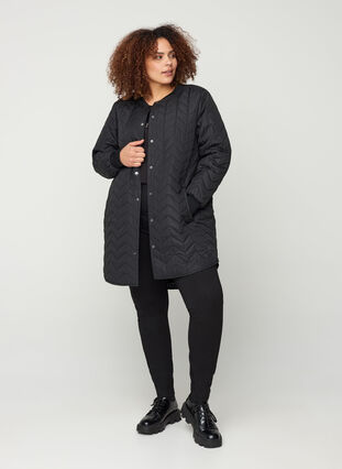Lange gewatteerde jas met knoopsluiting, Black, Model image number 2