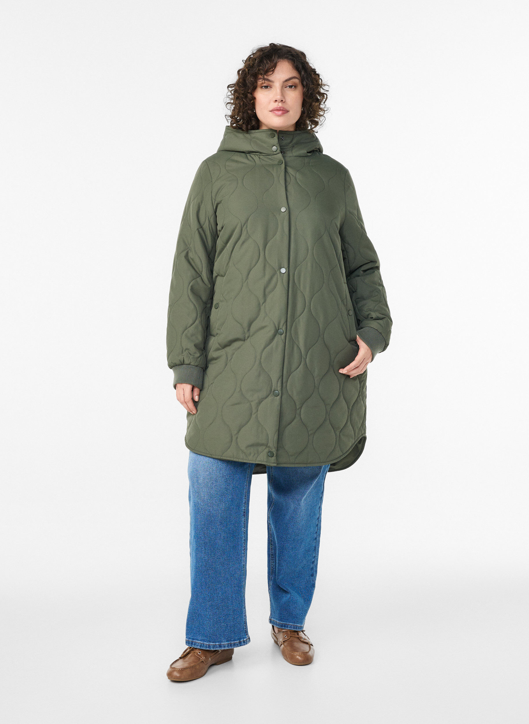 ZizziHalflange gewatteerde jas met capuchon, Groen, Model image number 1