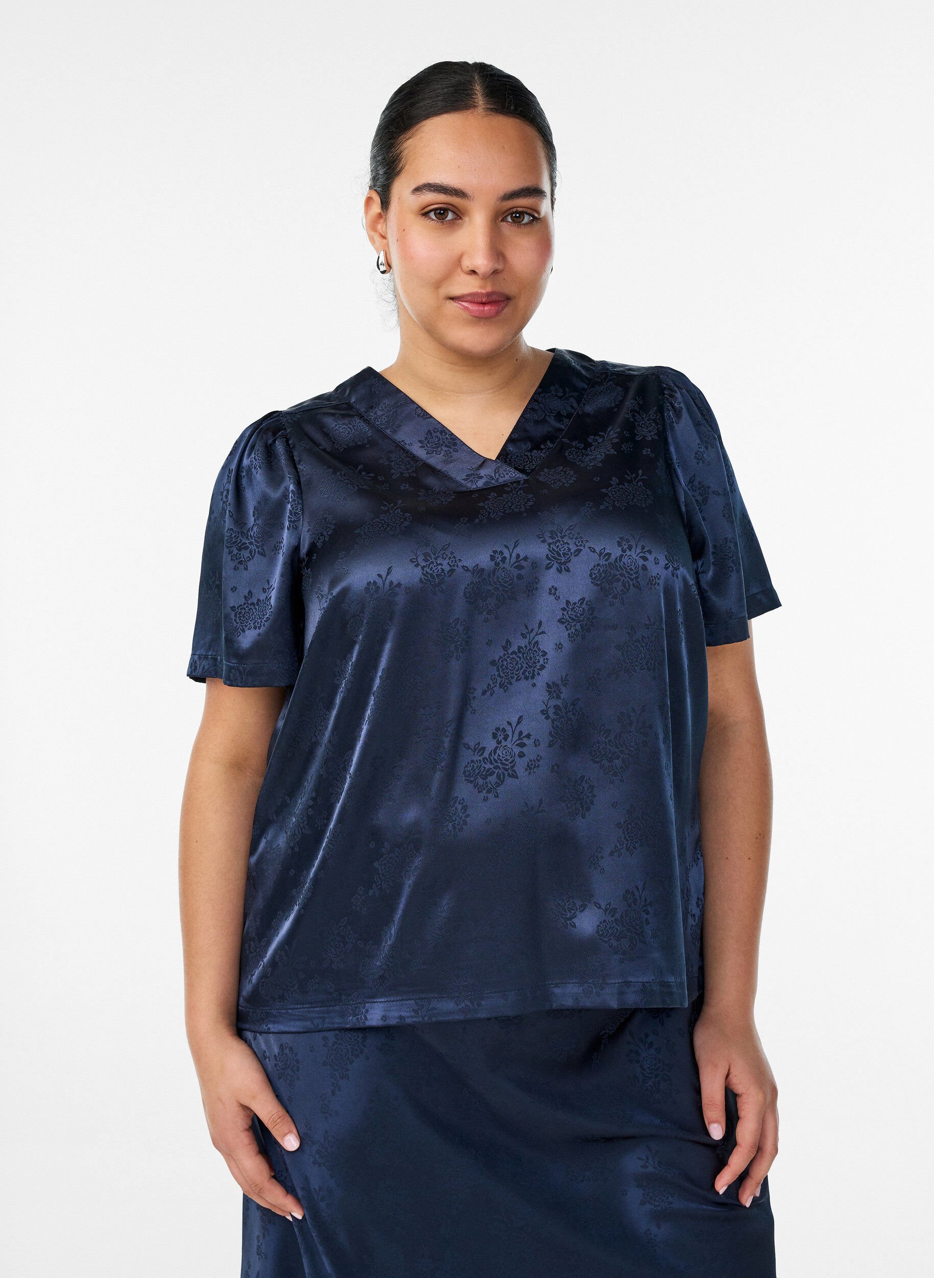 Blouse en satin &agrave; imprim&eacute; floral et col V, Bleu, Model