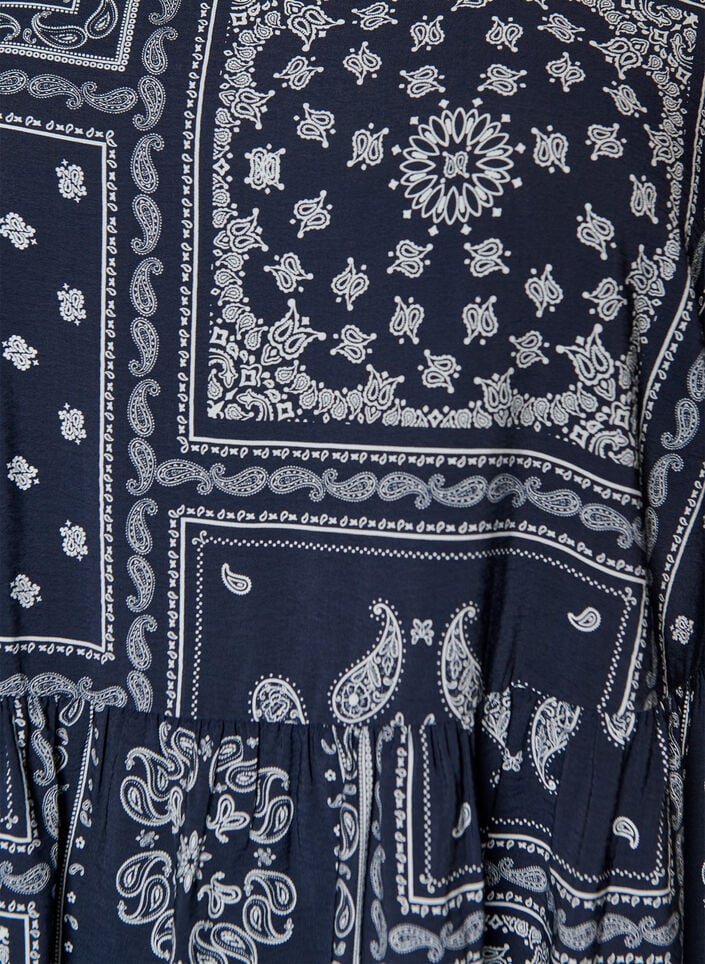 Robe longue en viscose avec un imprim&eacute; cachemire et des manches courtes, Bleu, Packshot image number 2