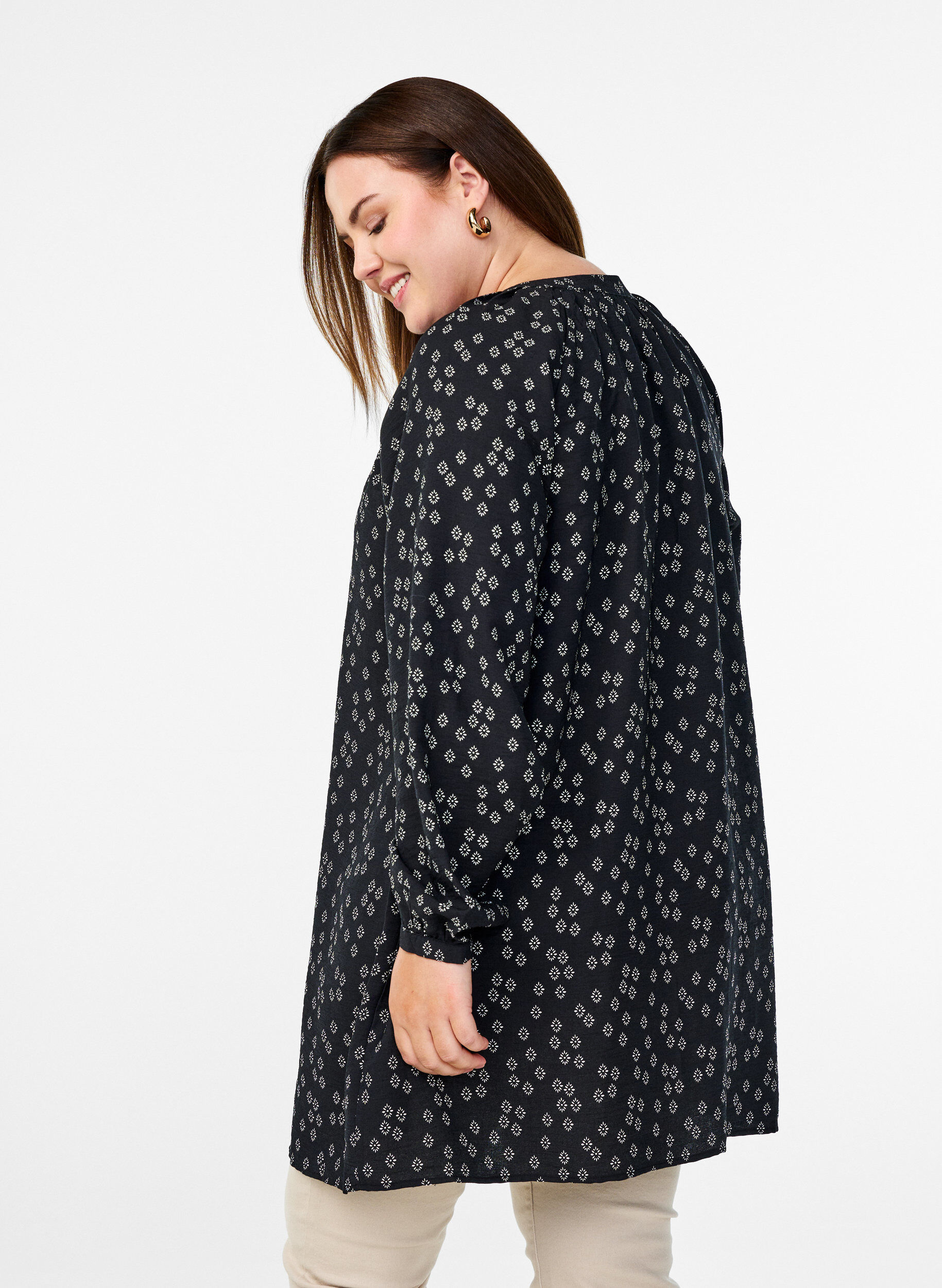 ZizziTunic met lange mouwen en bloemenprint, Zwart, Model image number 2