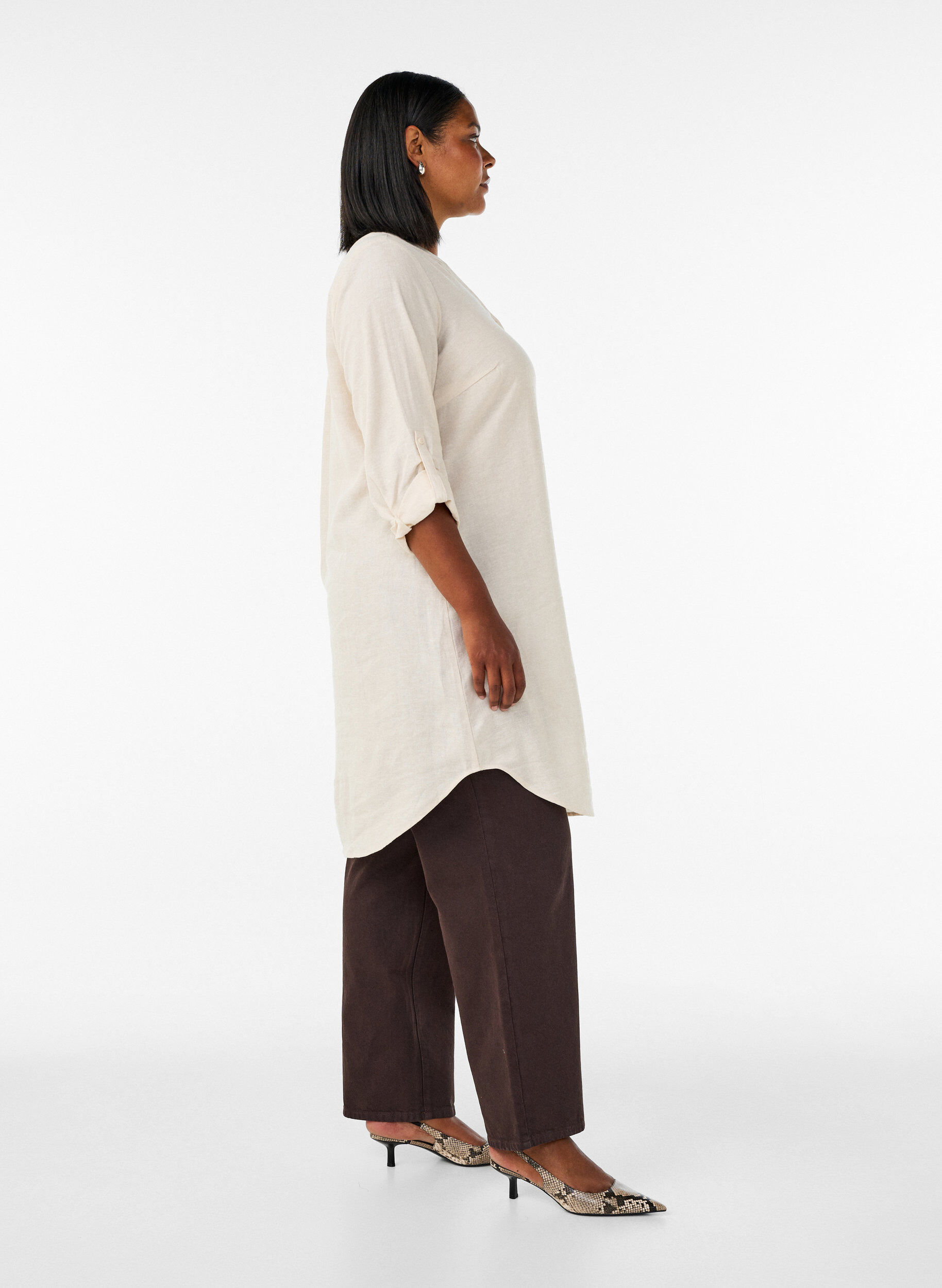 ZizziChemise longue en lin et viscose, Beige, Model image number 3