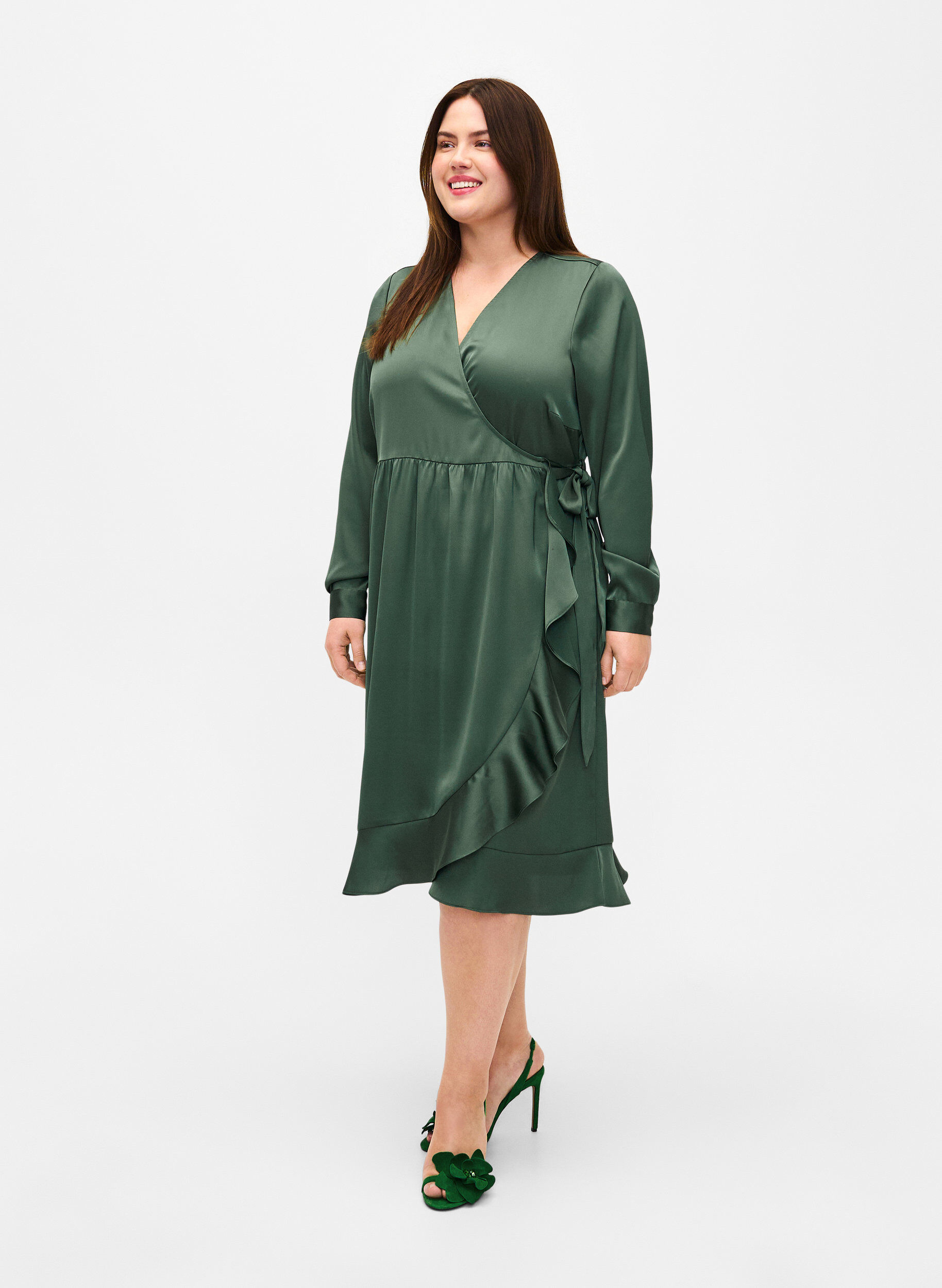 Zizzi Robe portefeuille en satin &agrave; manches longues, Duck Green, Model image number 0