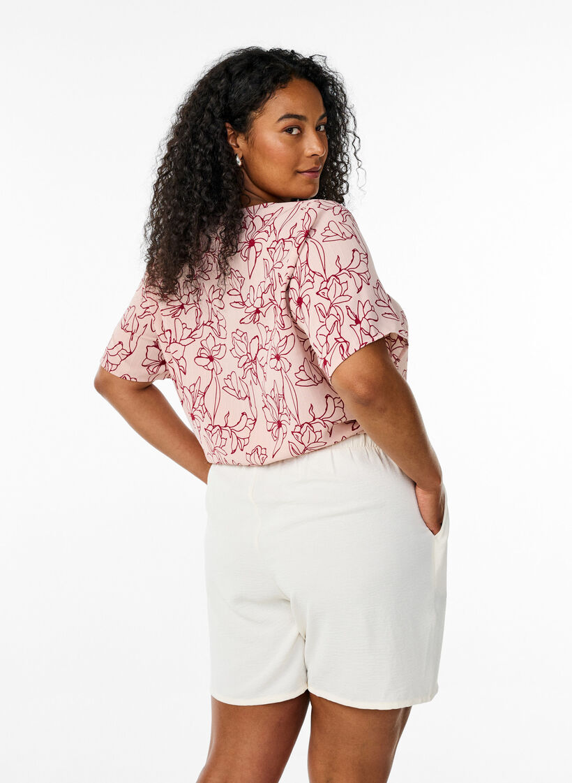 Short avec poches et ceinture &eacute;lastique, Vanille, Model image number 1