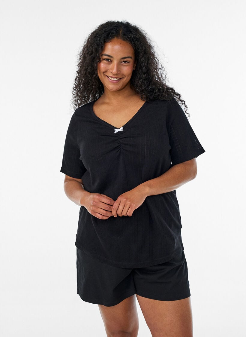Haut de nuit en coton biologique avec broderie ajour&eacute;e, Noir, Model image number 0