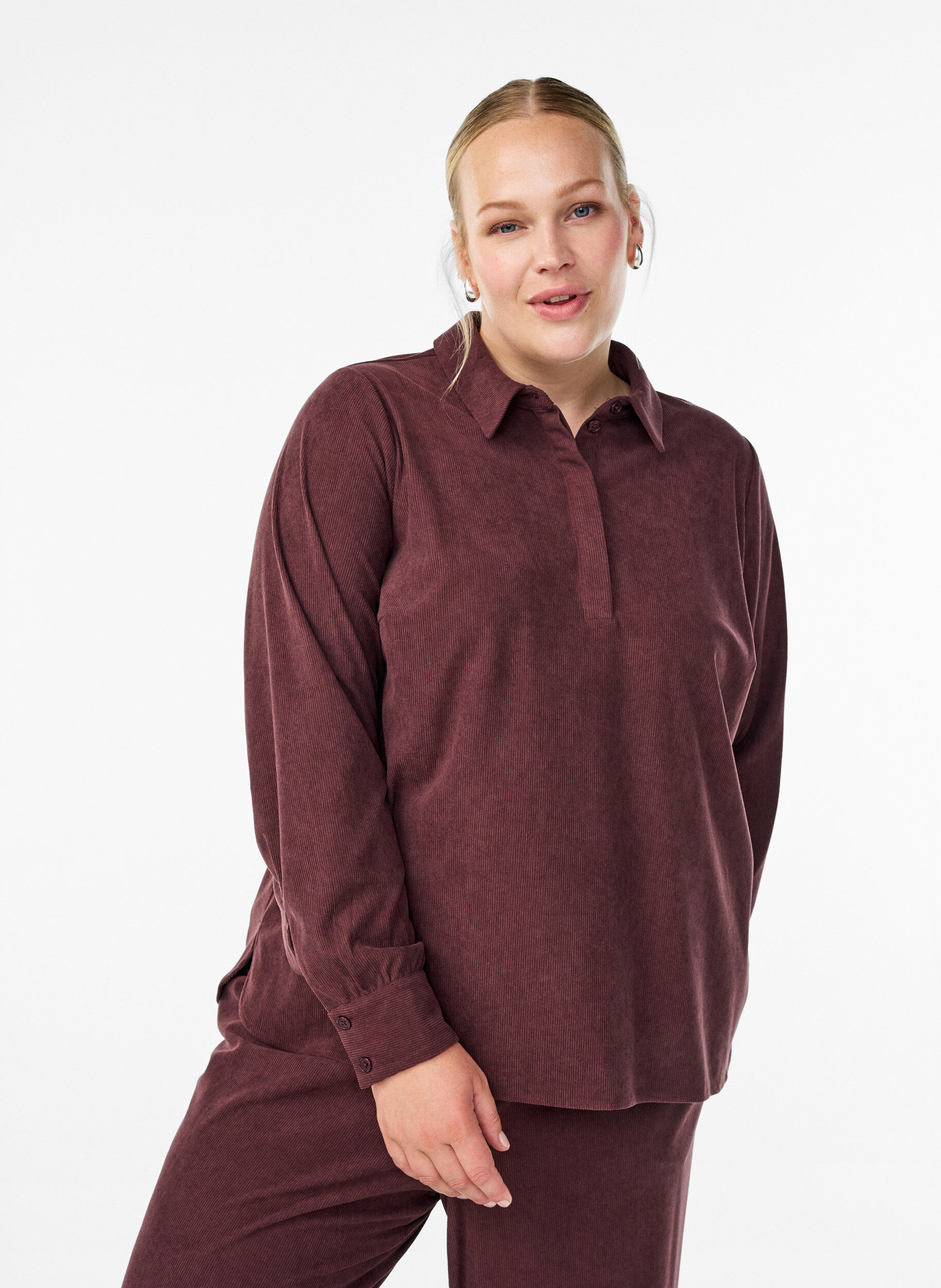 Overhemdblouse met lange mouwen in corduroy, Donker Bordeaux, Model