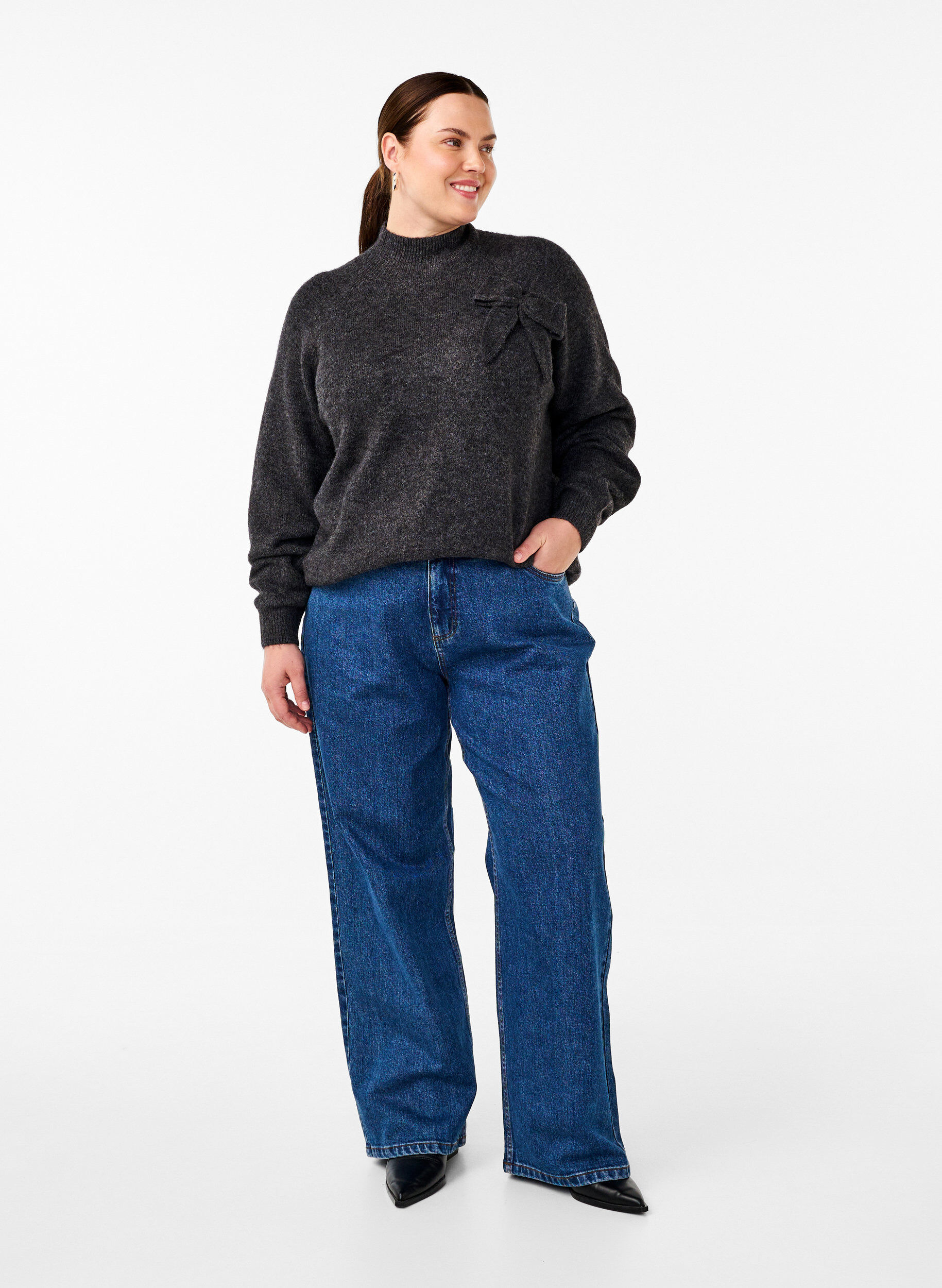 Zizzi Chemisier en maille avec d&eacute;tail de n&oelig;ud, Dark Grey White Mel., Model image number 2