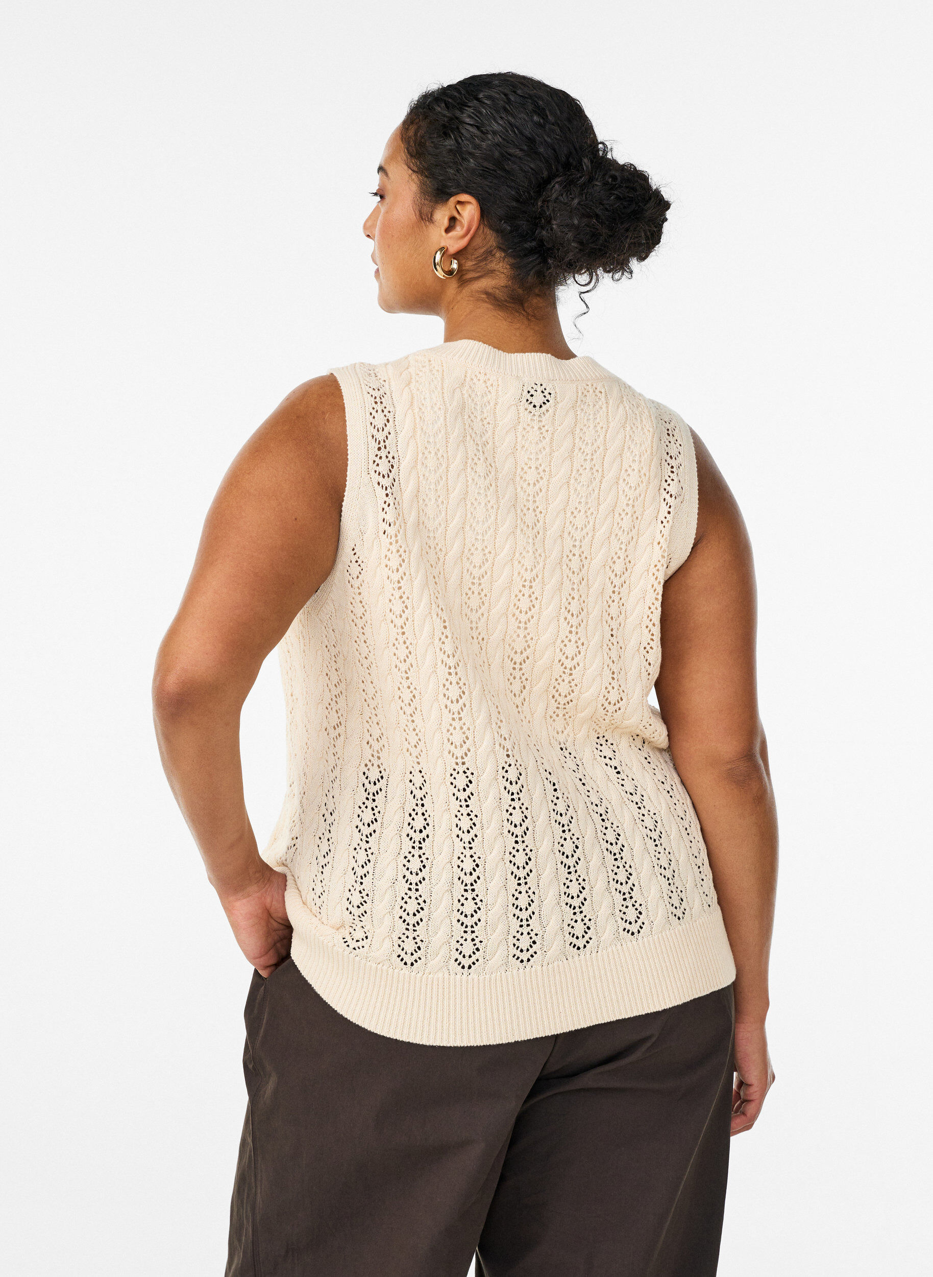ZizziGebreide vest met ajourborduursel en striksluiting, Beige, Model image number 2