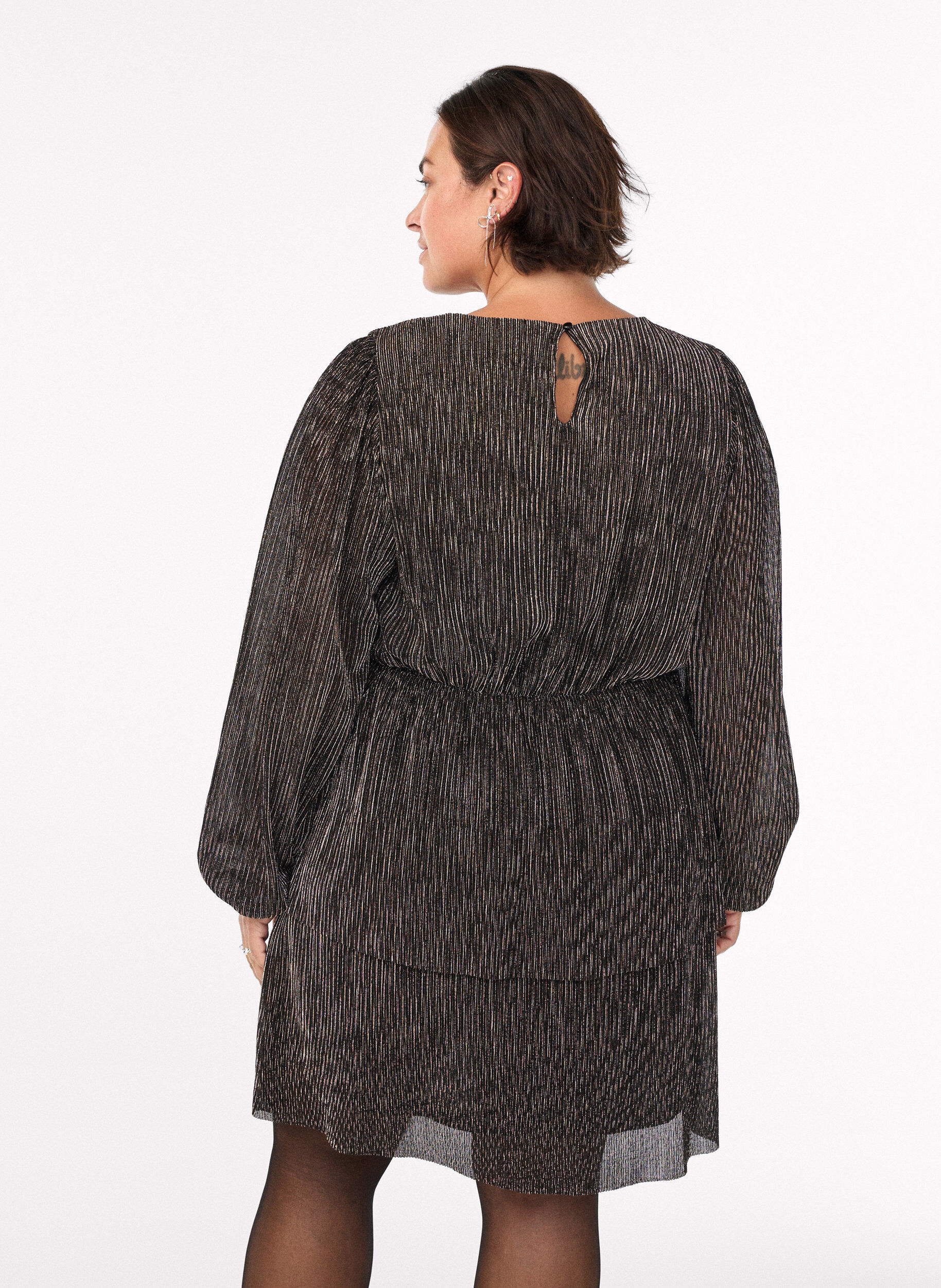 Zizzi Robe courte &agrave; rayures paillet&eacute;es et manches longues, Noir, Model image number 2