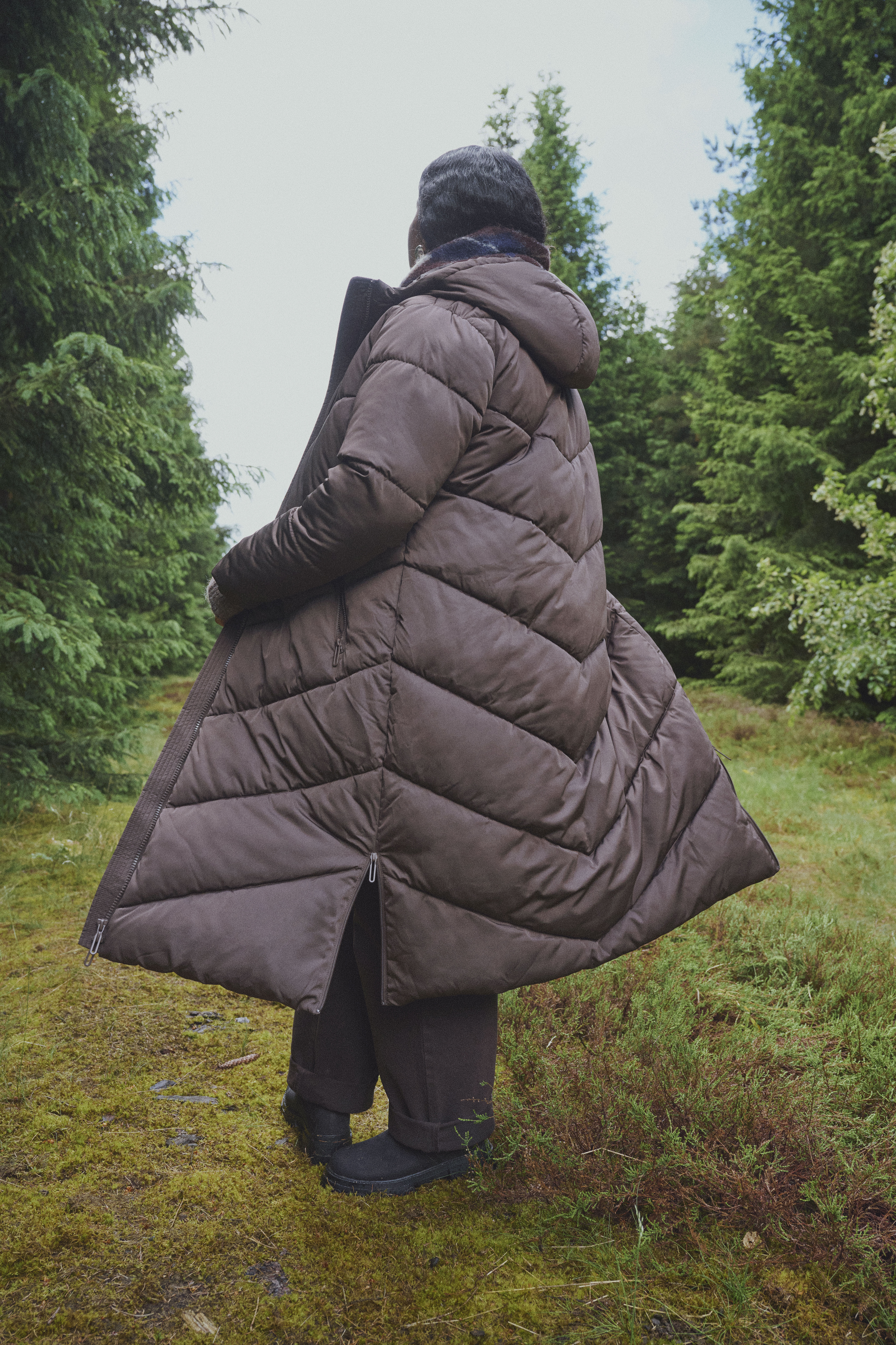 ZizziWarme bosuitstraling in aardetinten, , Model