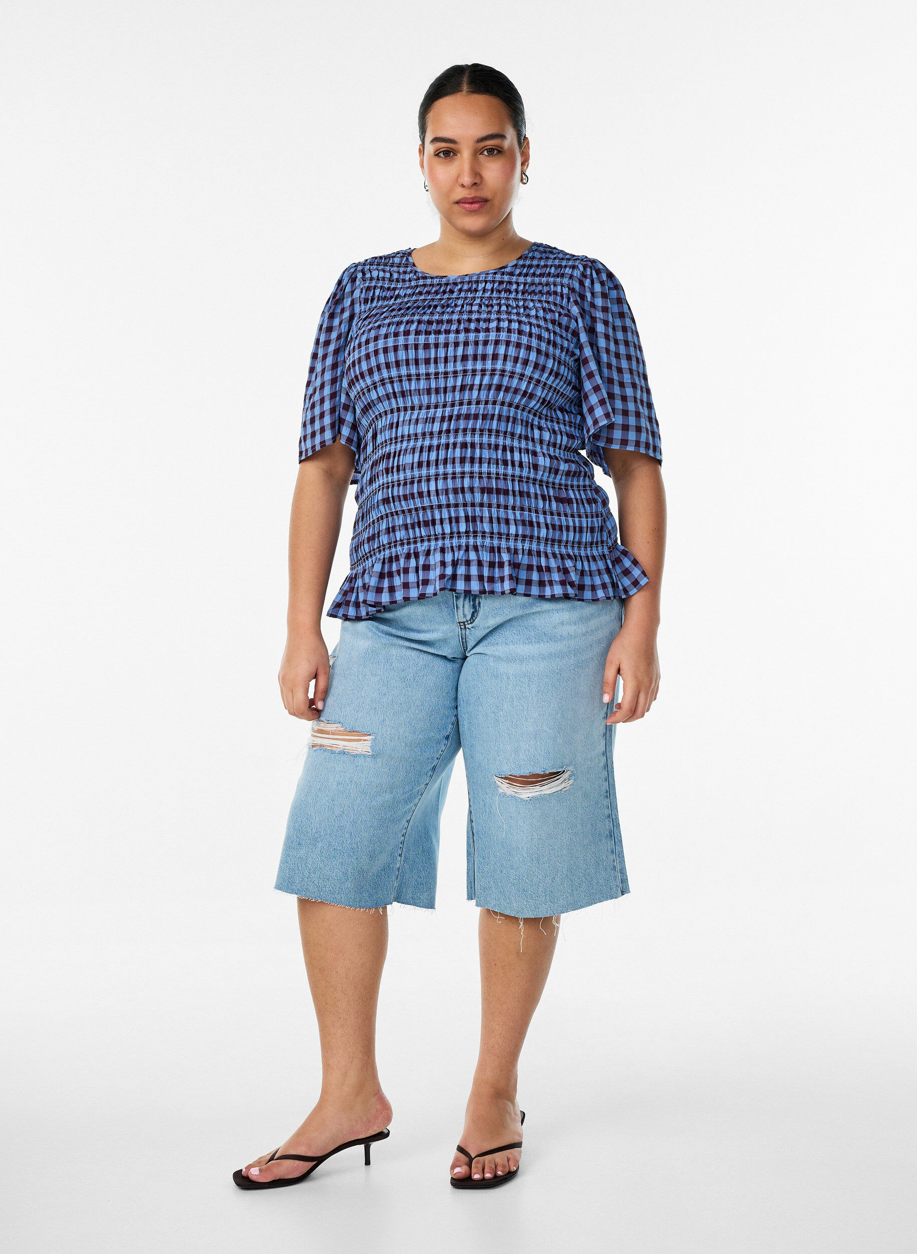ZizziBlouse smock&eacute;e &agrave; carreaux vichy et ourlet &agrave; volants, Bleu, Model image number 1
