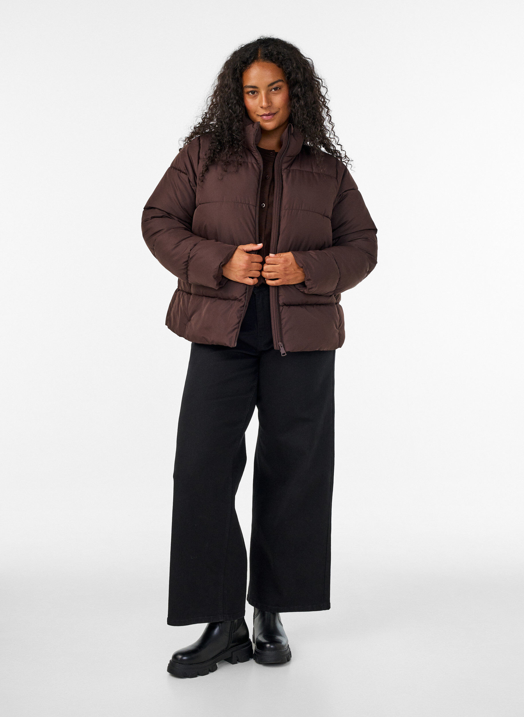 ZizziKorte pufferjas met hoge kraag, Bruin, Model image number 1