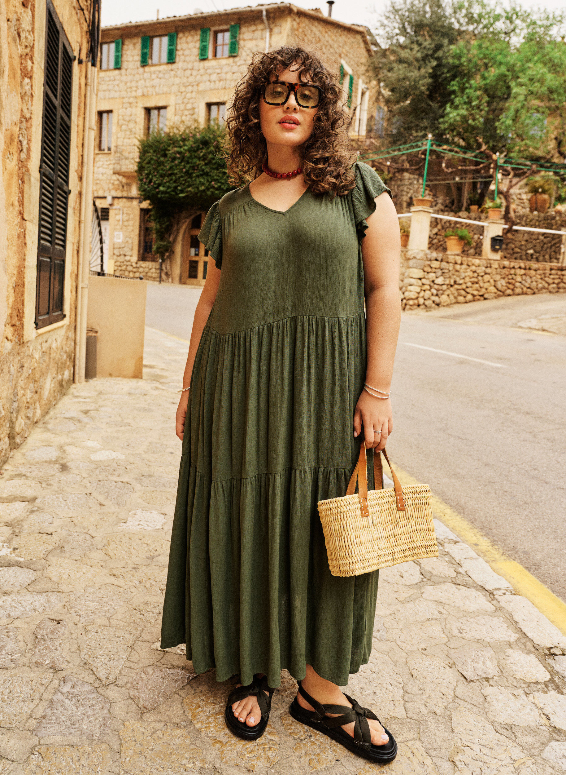 Robe midi en viscose avec manches &agrave; volants